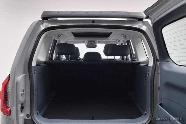 Deepal G318 2024 immagine di auto #21