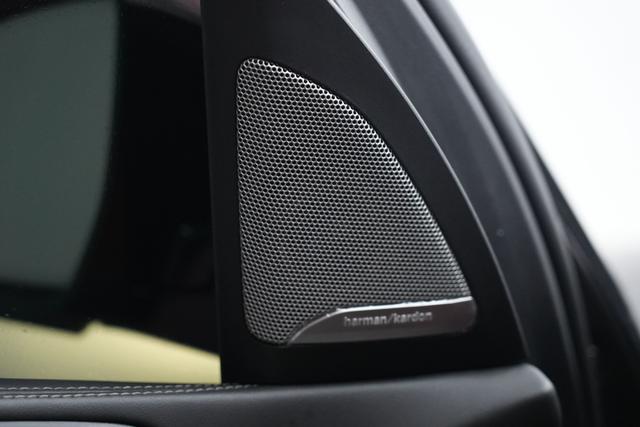 BMW X5 2023 car image #21