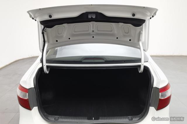 起亚 起亚K2 2013 汽车图片 #21