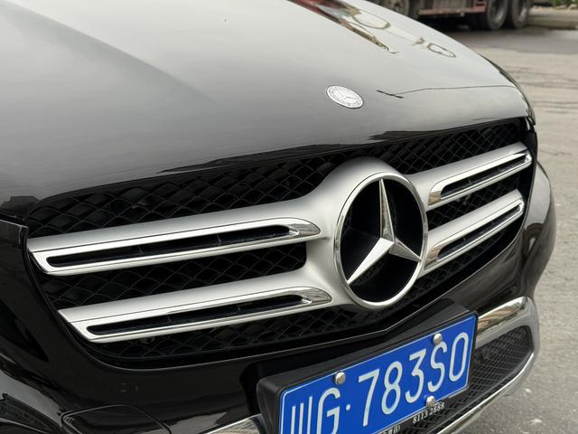 Mercedes-Benz GLC Class 2016 car image #21