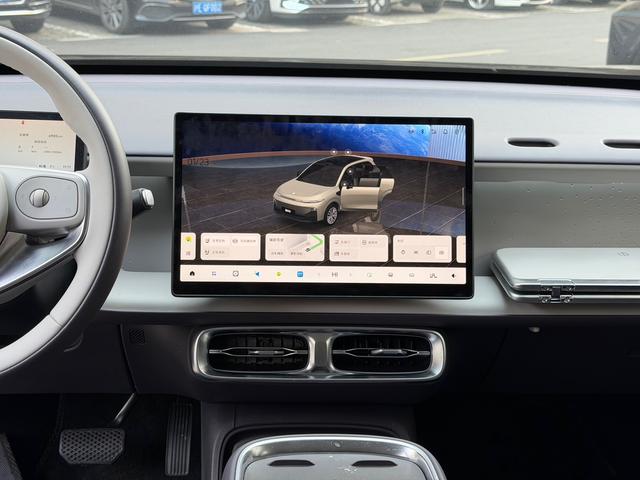 零跑汽车 零跑B10 2025 汽车图片 #21