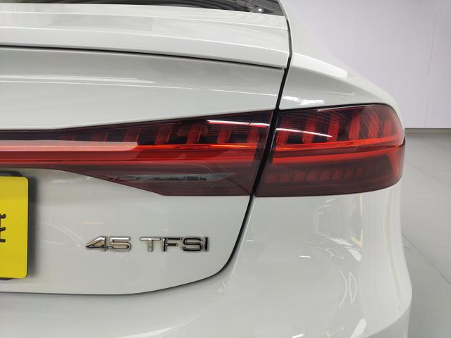 Audi A7 2020 car image #21