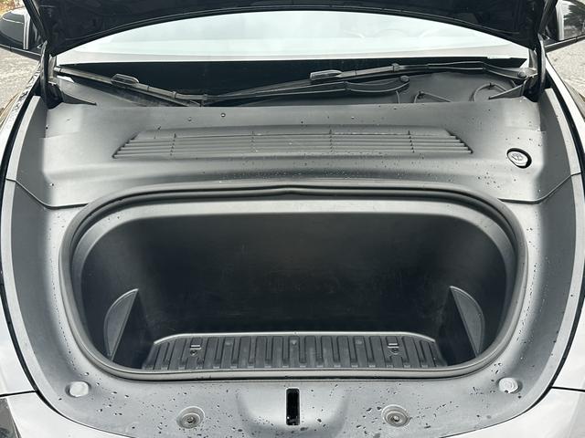 Tesla Model Y 2023 #21 Tesla Model Y 2023 car image #21