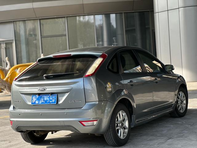 Ford Focus 2009 image de voiture #21