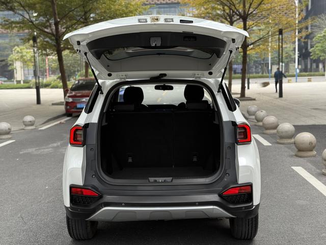 Kaiyi Showjet 2020 #21 Kaiyi Showjet 2020 car image #21