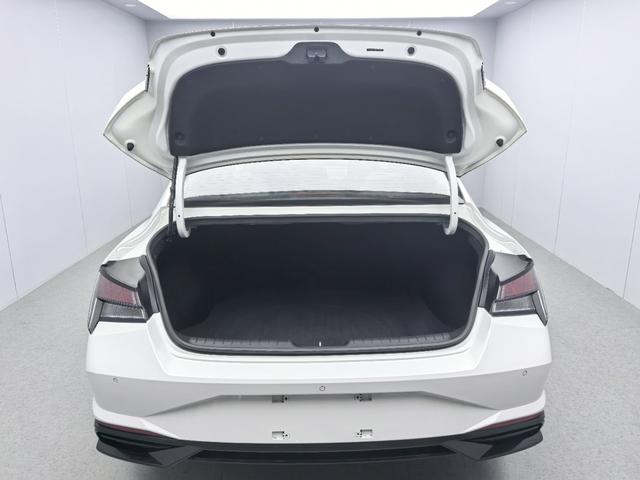 Hyundai Elantra 2021 car image #21