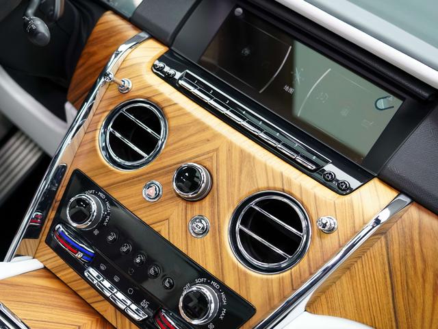 劳斯莱斯 库里南 2018 汽车图片 #21