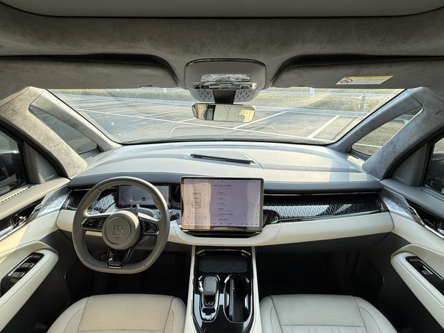 Zeekr 2023 car image #21