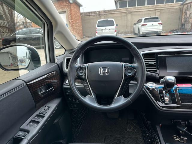 Honda ODYSSEY 2018 صورة سيارة #21