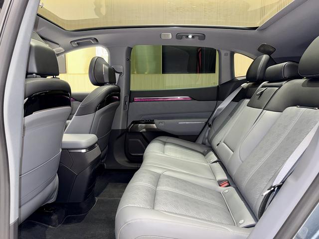 极氪 极氪7X 2024 汽车图片 #21