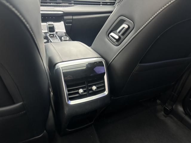 Chery Tiggo 8 Plus e+ 2022 imagem de carro #21