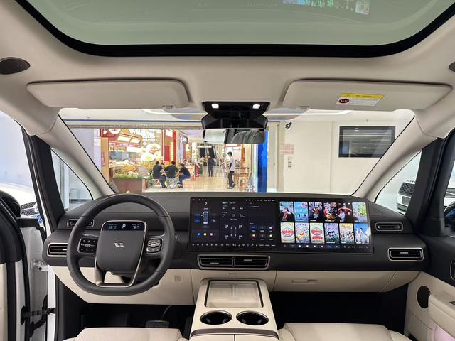 理想汽车 理想MEGA 2025 汽车图片 #21