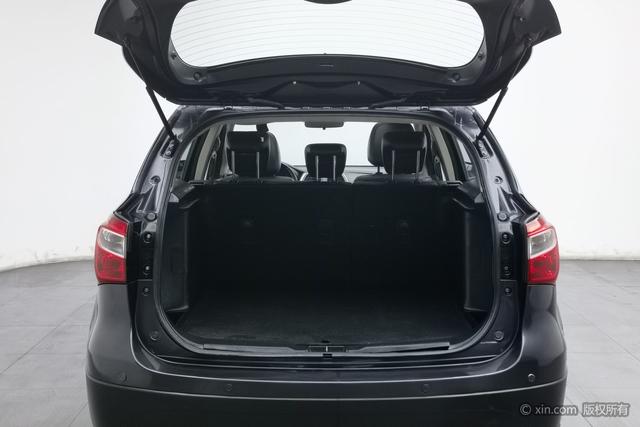 Suzuki S-Cross 2014 صورة سيارة #21