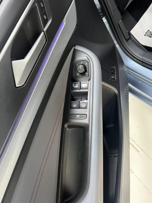 Volkswagen Lamando 2022 immagine di auto #21