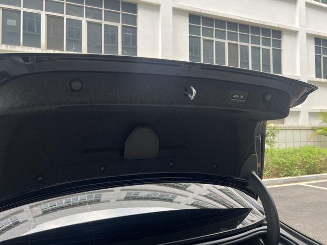 BMW 5 Series 2023 immagine di auto #21