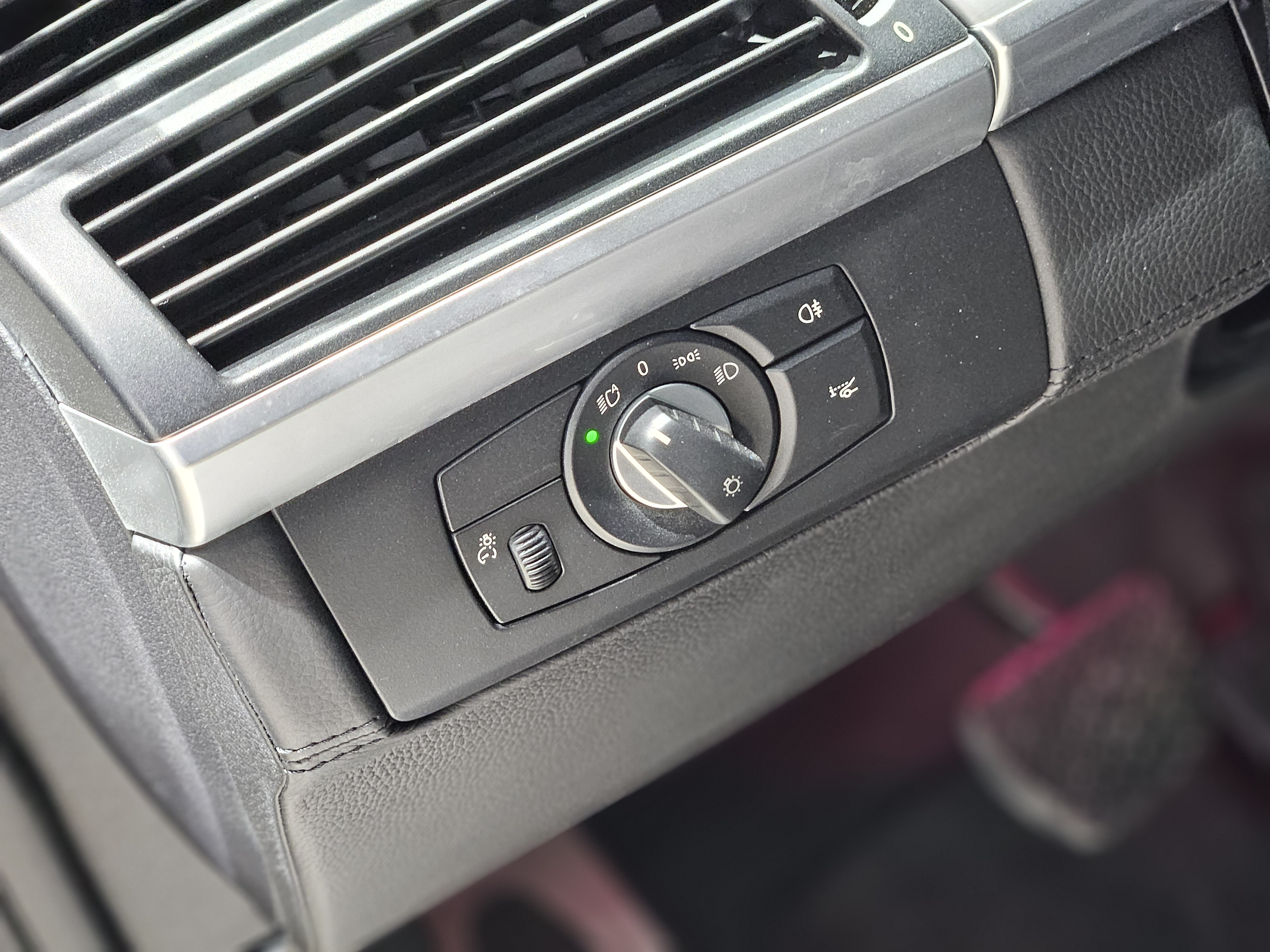 BMW X6 M 2010 immagine di auto #21