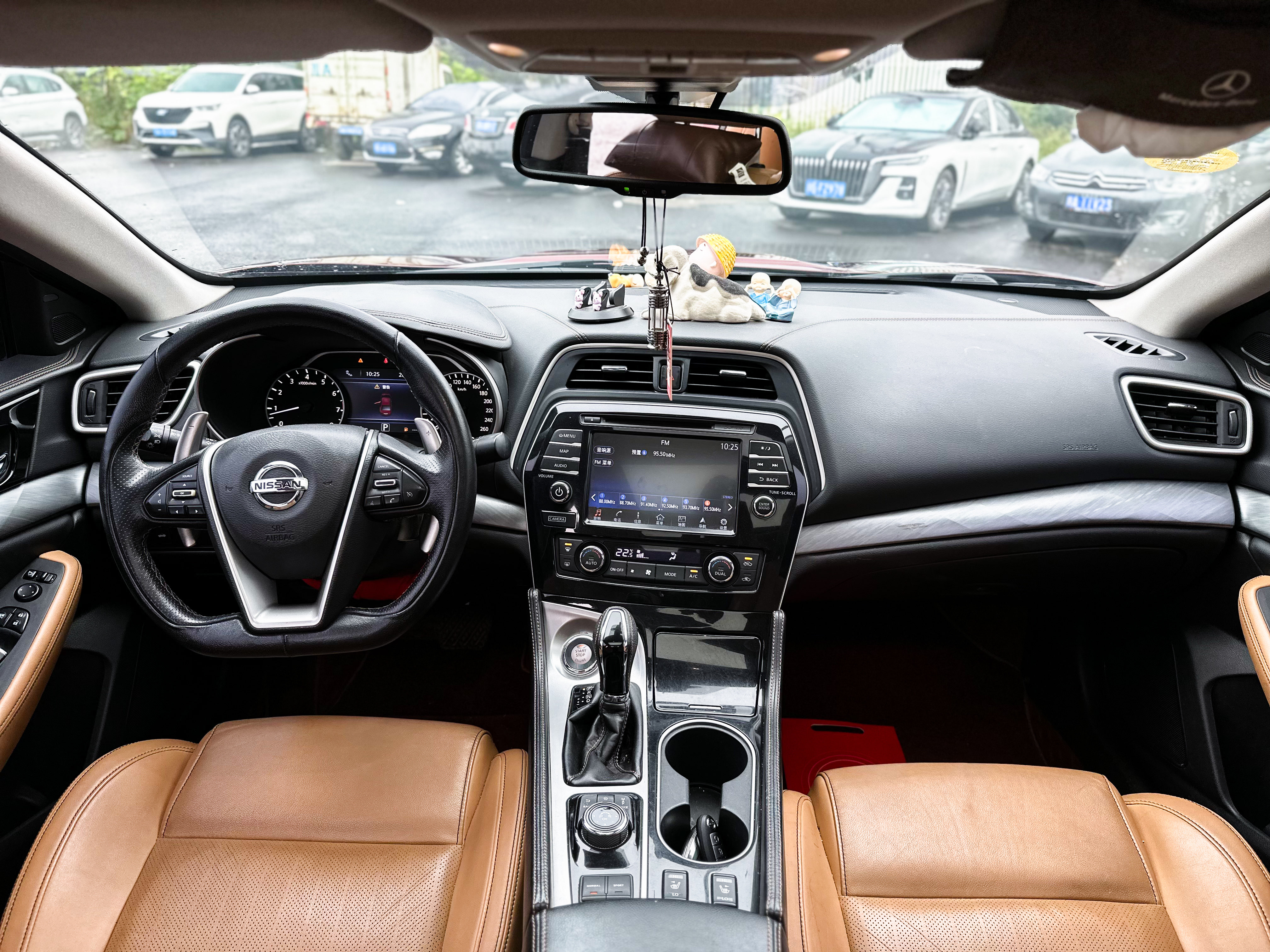 Nissan Maxima 2017 immagine di auto #21