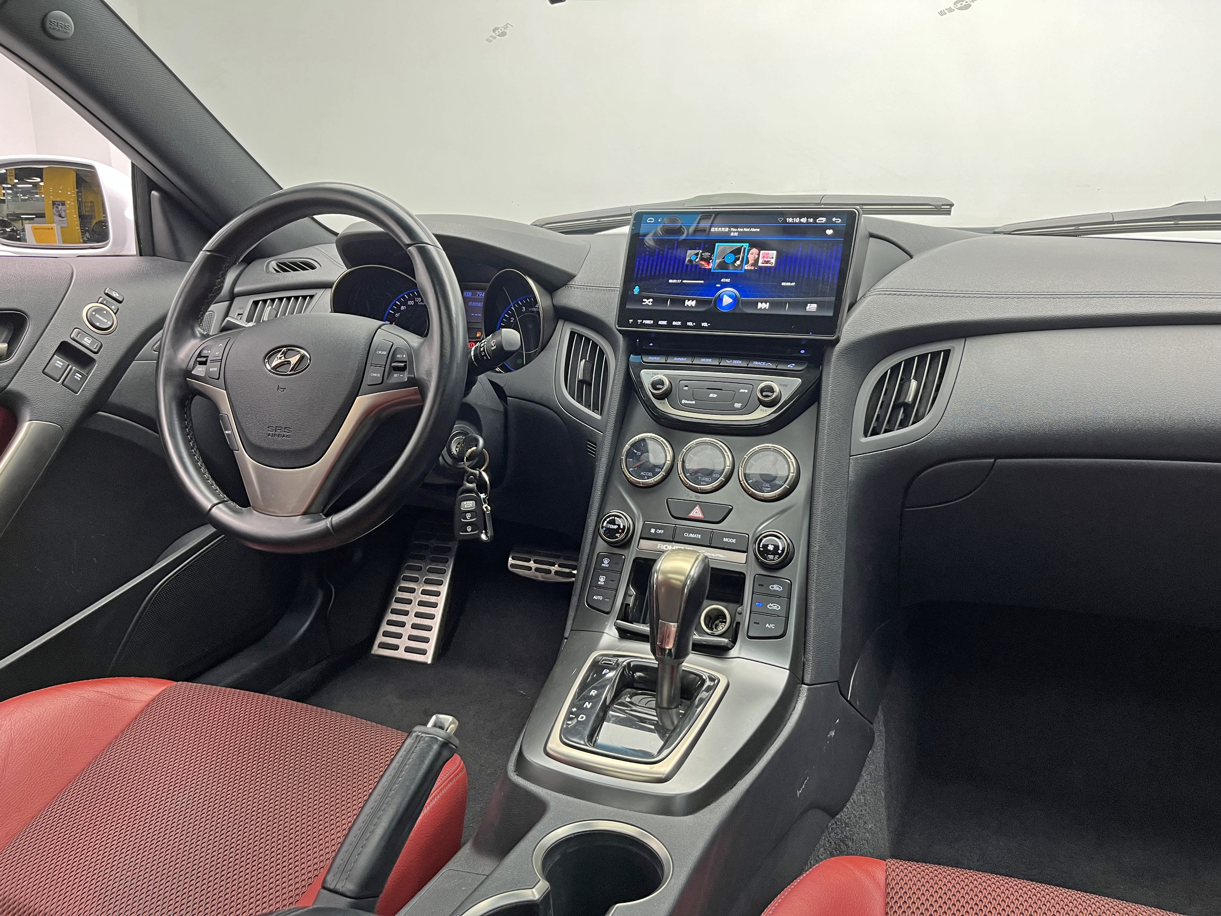 Hyundai Coupe 2014 car image #21