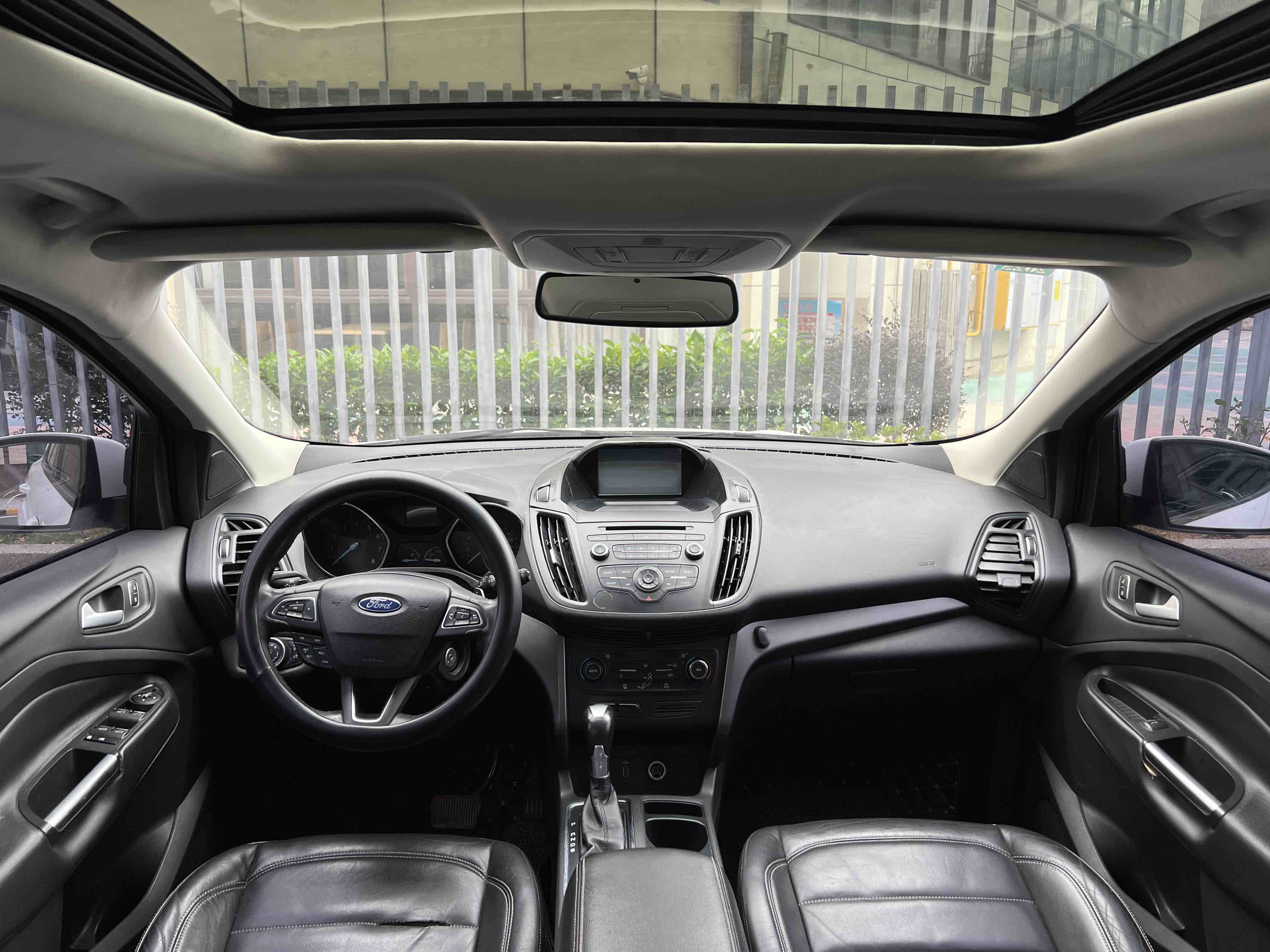 Ford Kuga 2017 car image #21