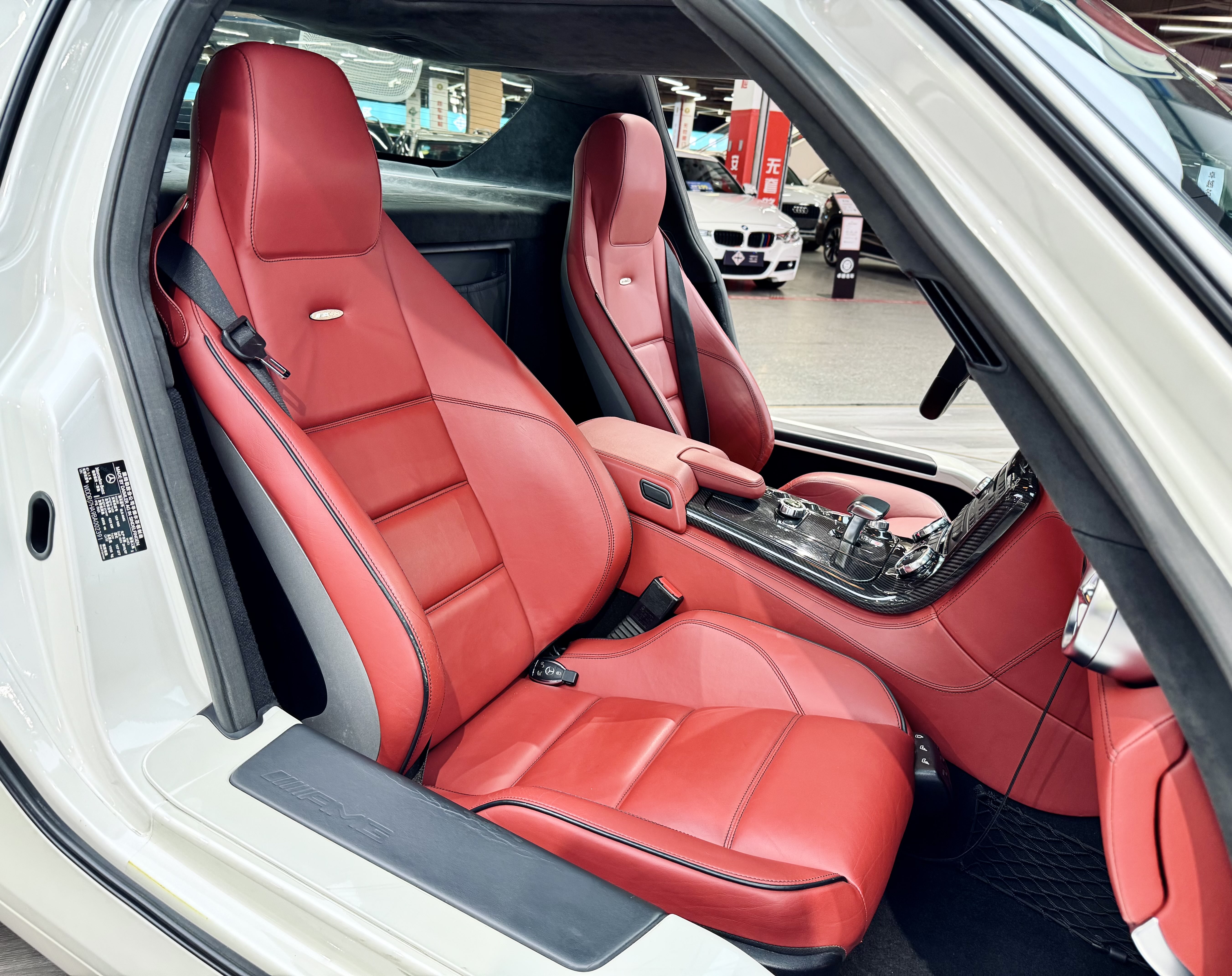 Mercedes-Benz SLS AMG 2012 car image #21