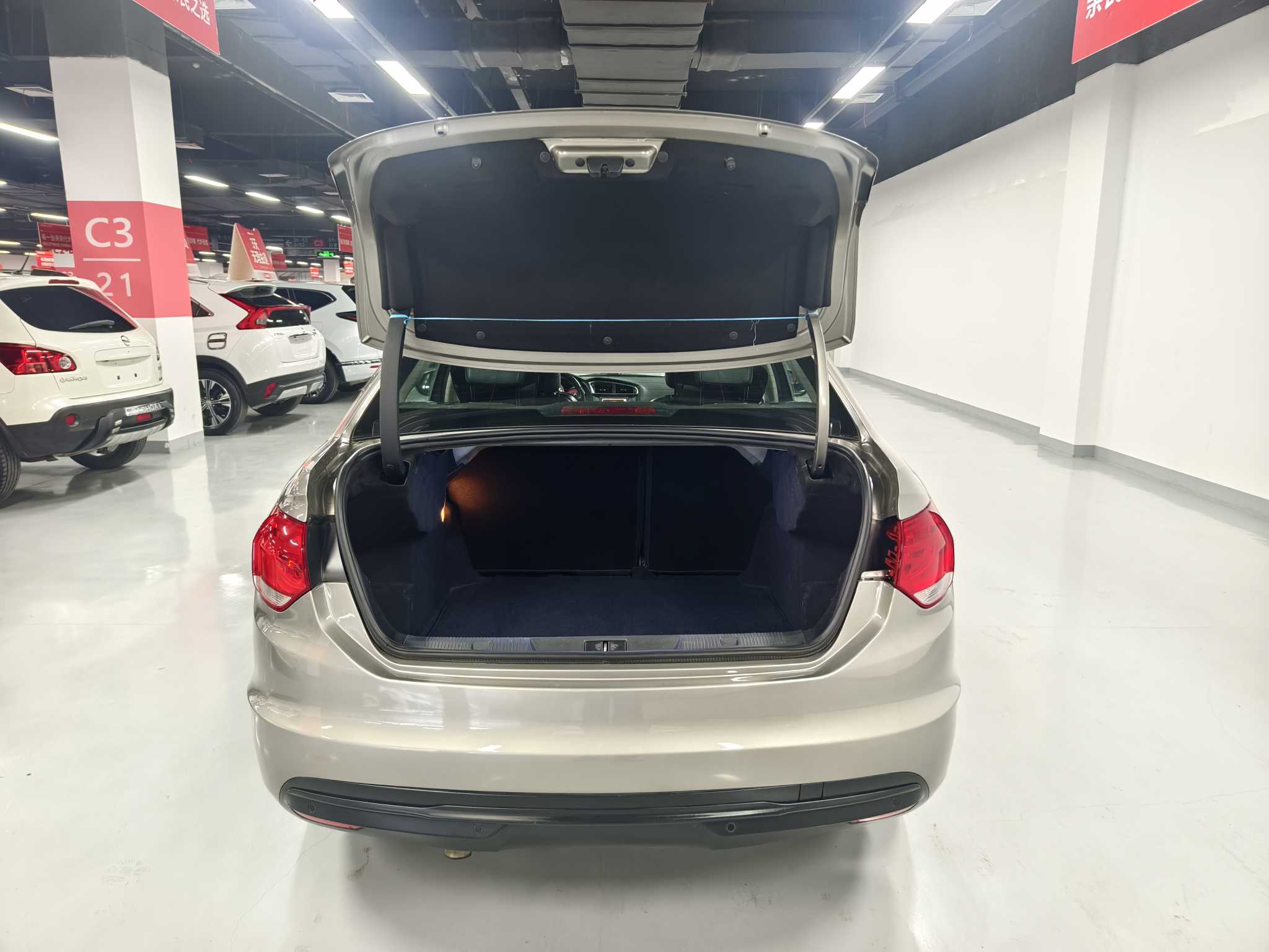 Citroen C4L 2014 imagen de coche #21