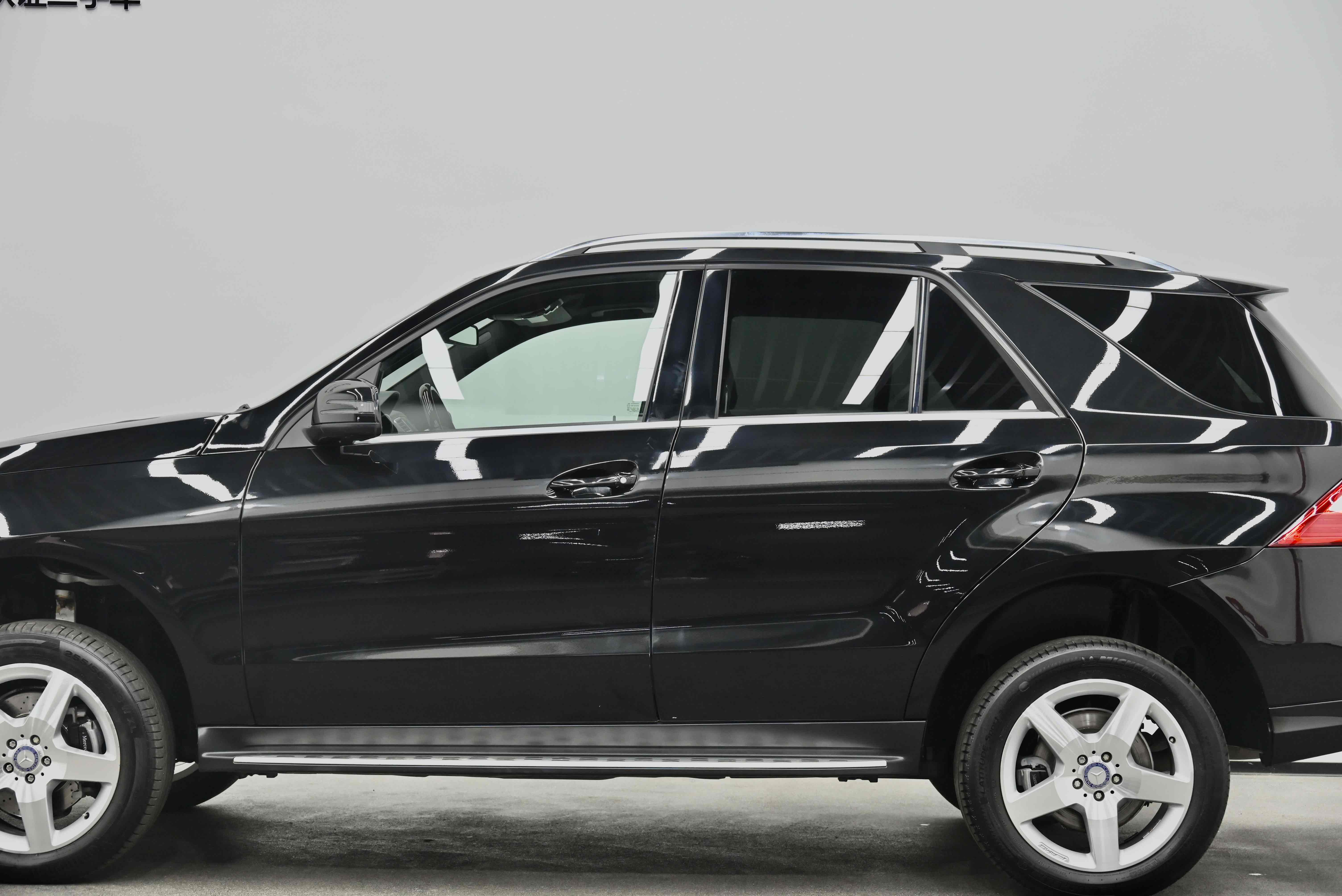 Mercedes-Benz M Class 2014 car image #21