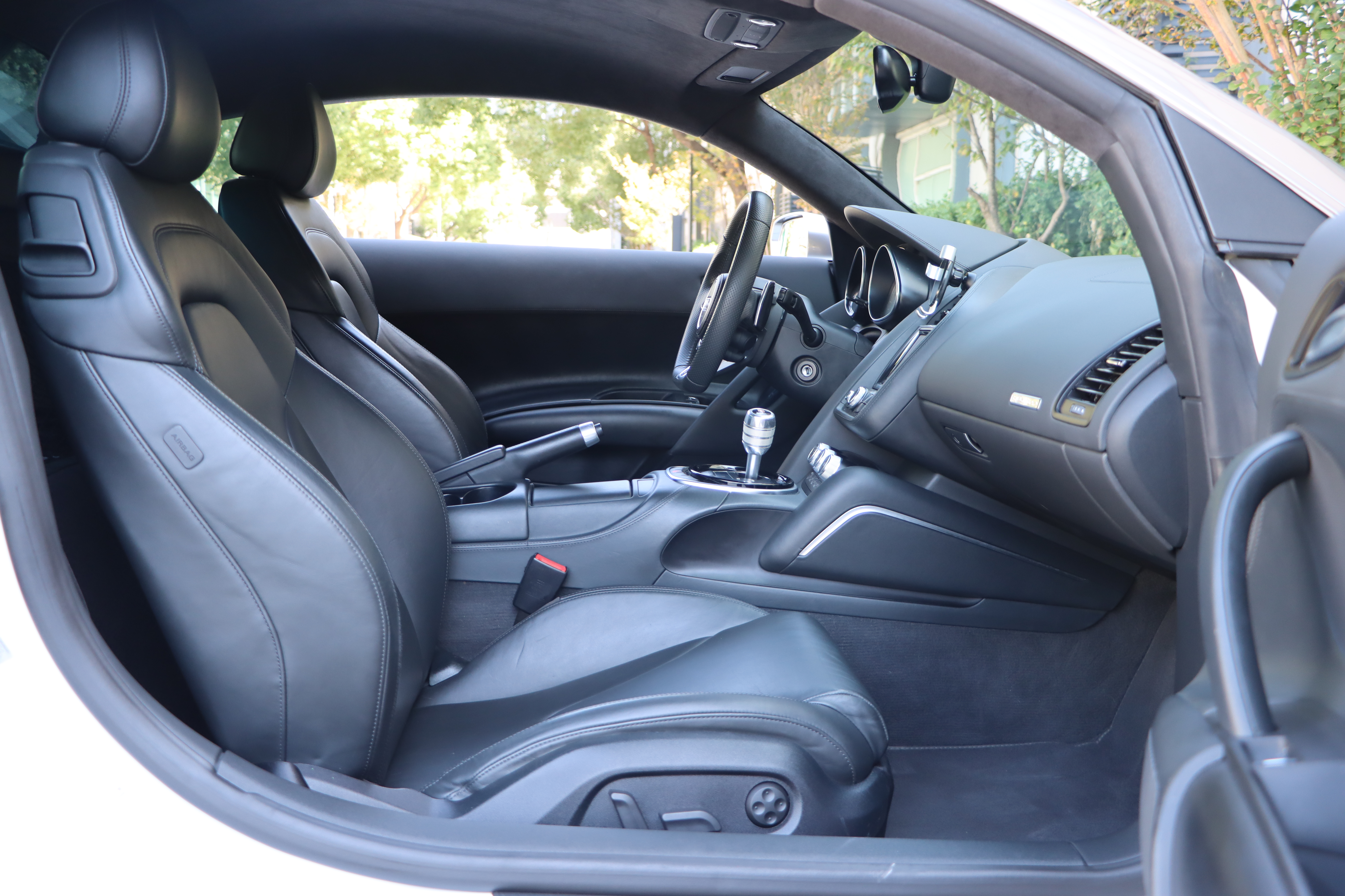 Audi R8 2016 car image #21