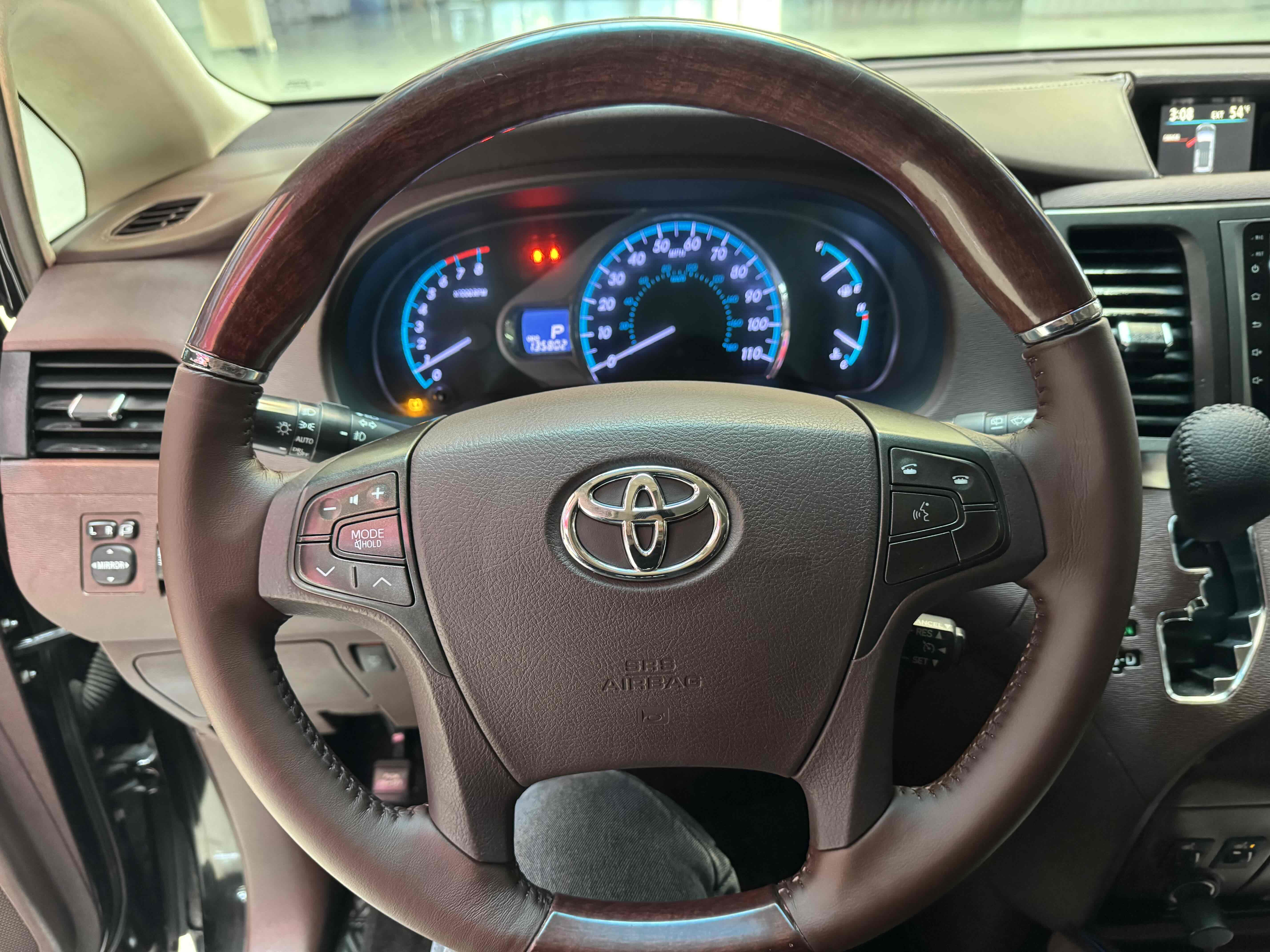 Toyota SIENNA 2011 car image #21