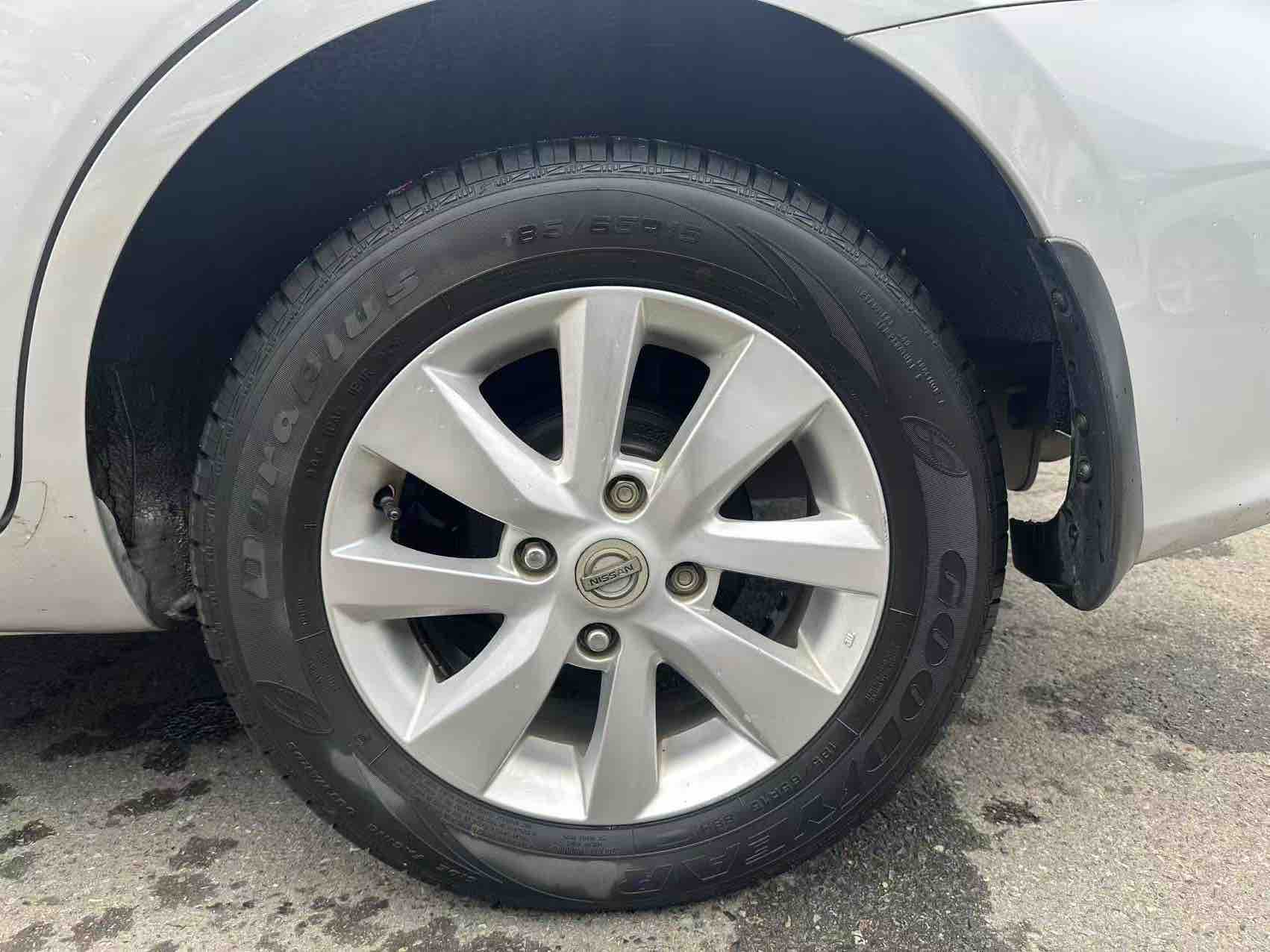 Nissan Livina 2017 imagem de carro #21