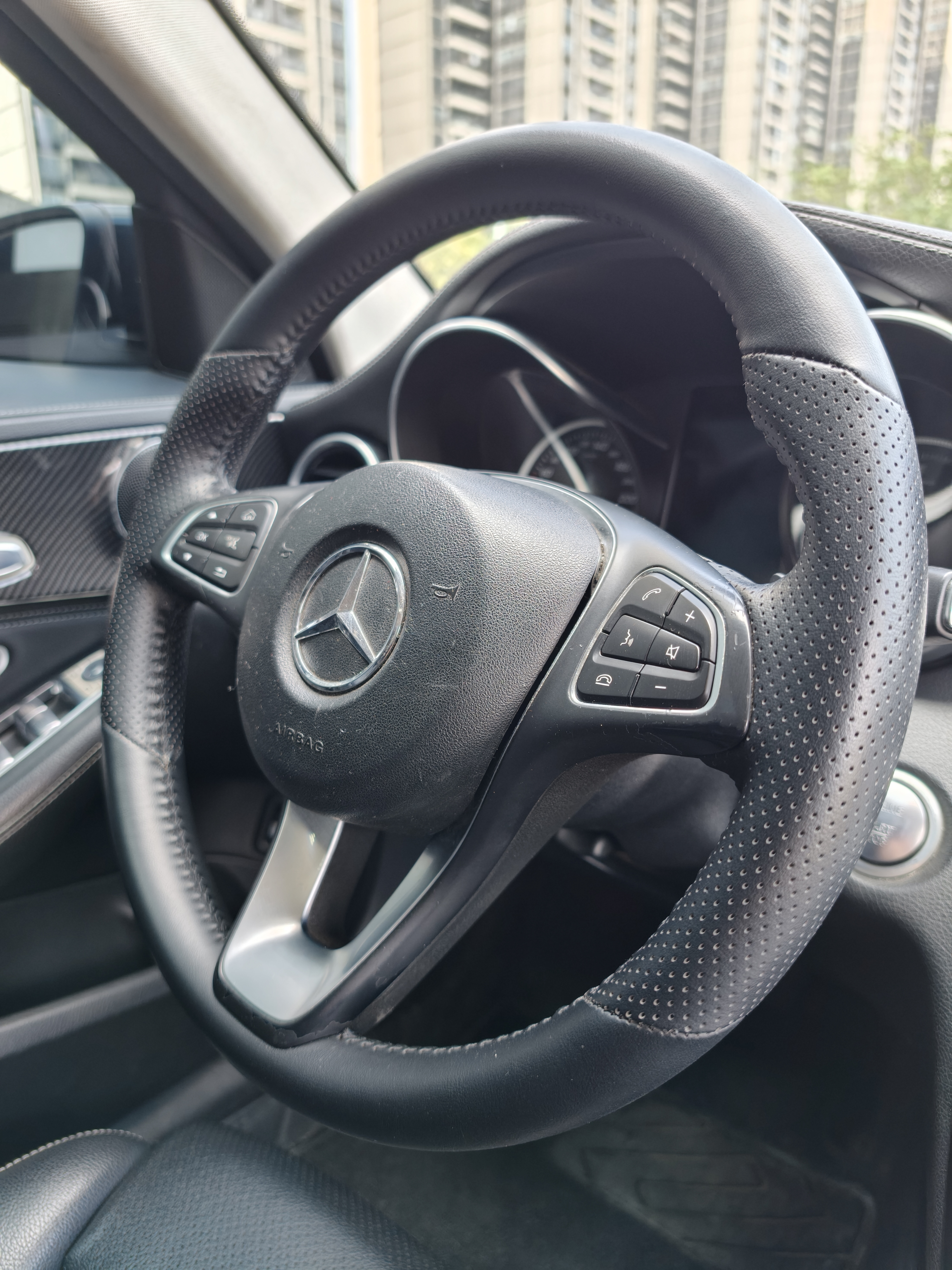 Mercedes-Benz C Class 2017 car image #21