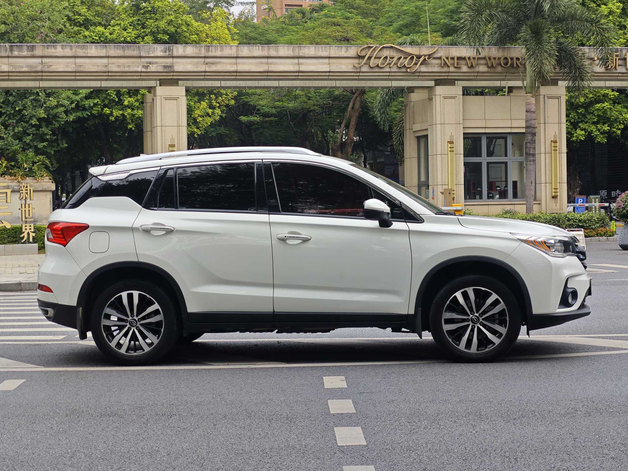 GAC Trumpchi GS4 New Energy 2018 car image #21