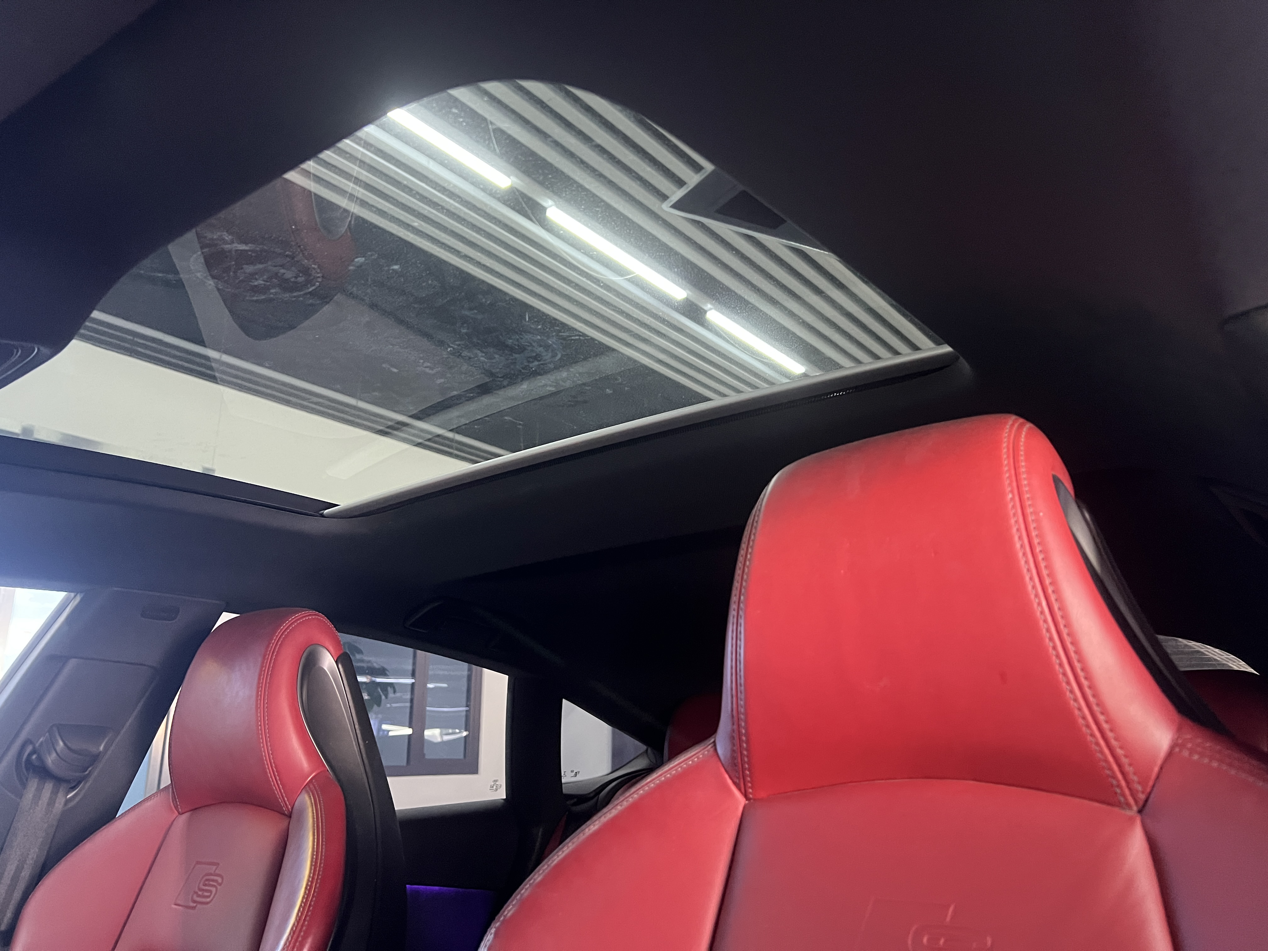 Audi S5 2019 car image #21