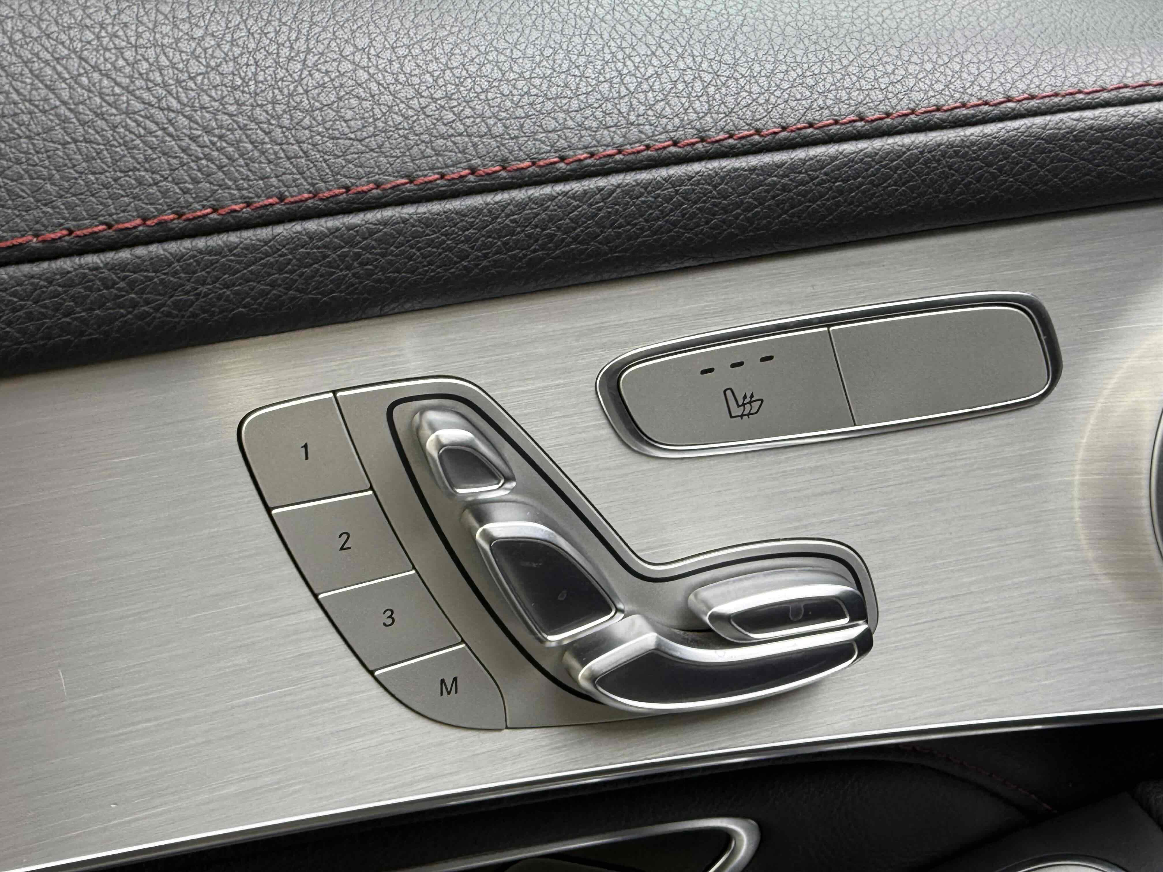 Mercedes-Benz GLC Coupe AMG 2018 صورة سيارة #21