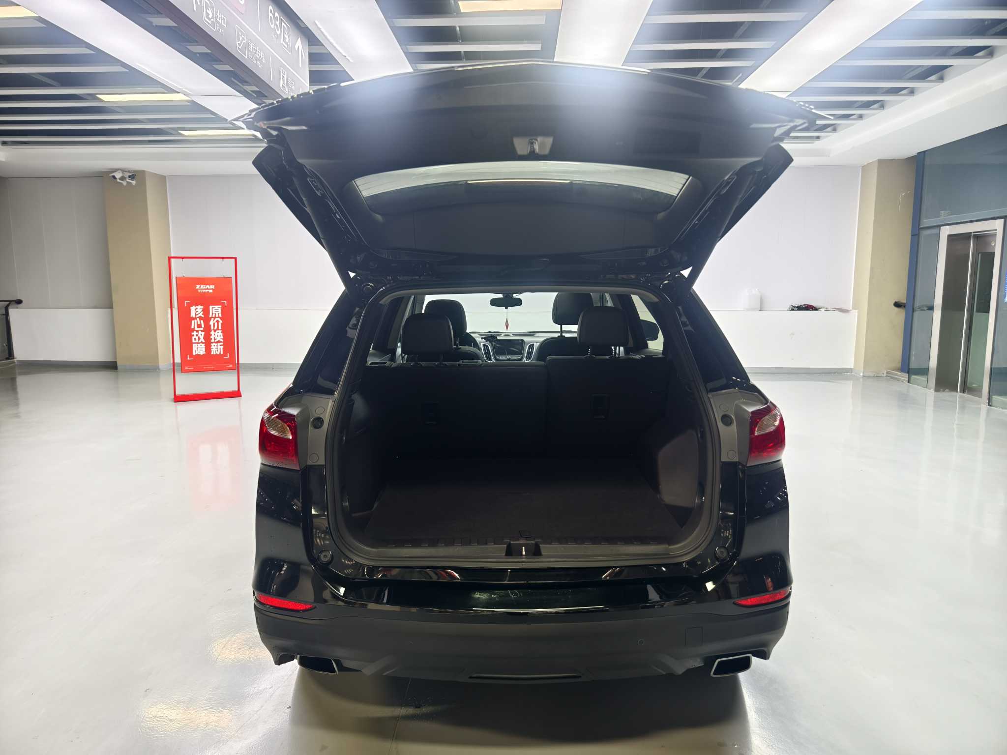 Chevrolet Equinox 2018 immagine di auto #21