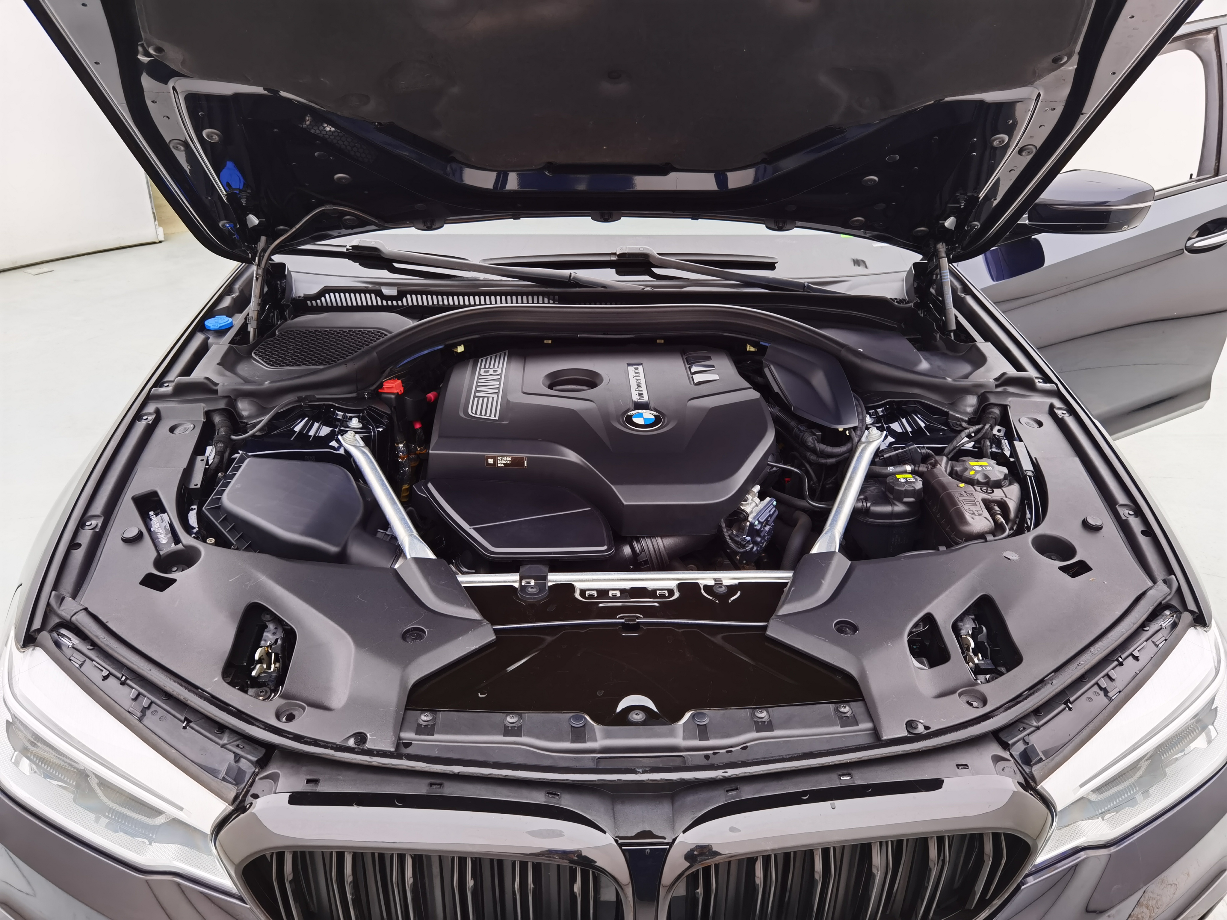 BMW 5 Series 2018 #21 BMW 5 Series 2018 car image #21