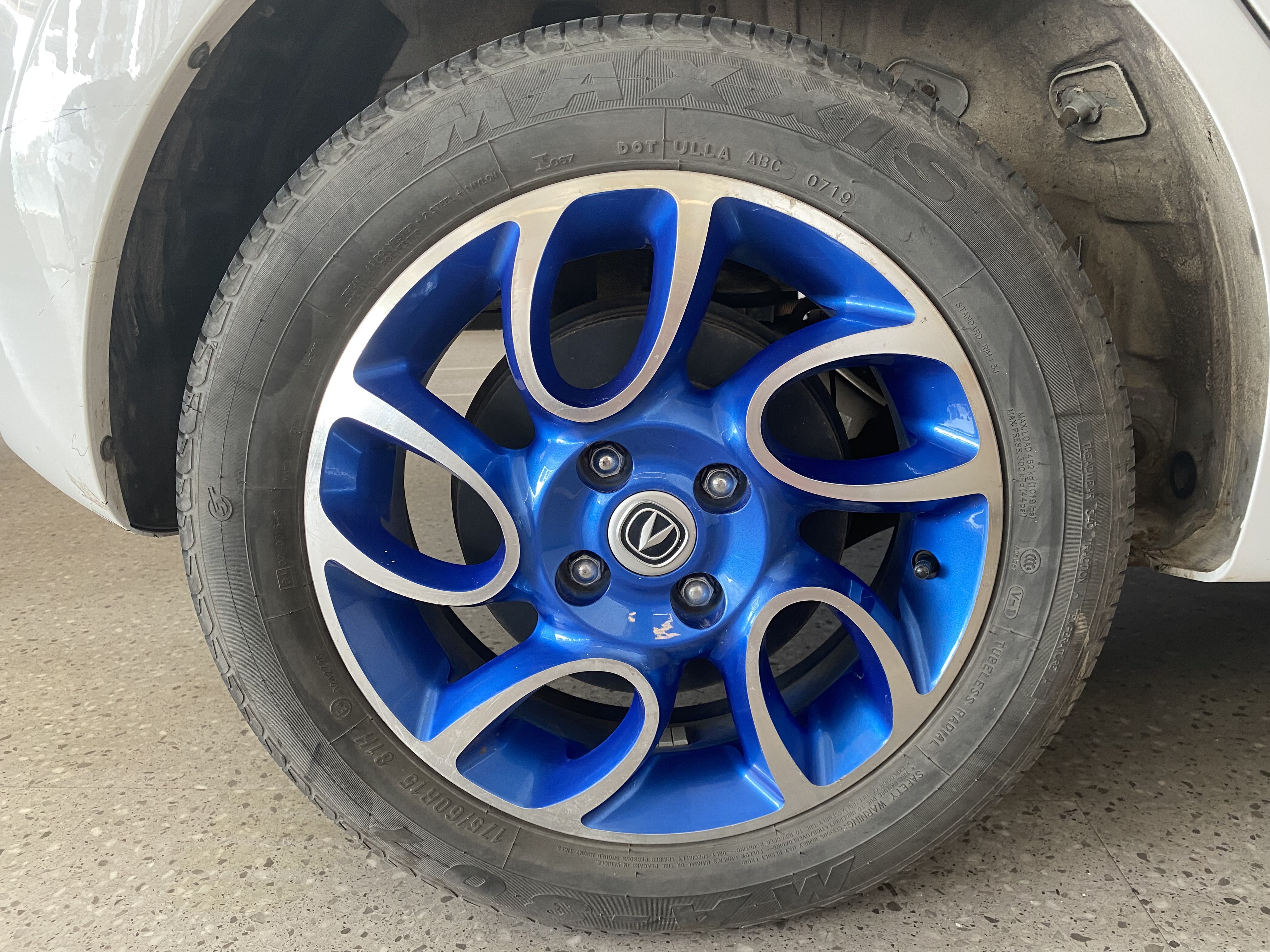 Changan BenBen EV 2018 изображение автомобиля #21