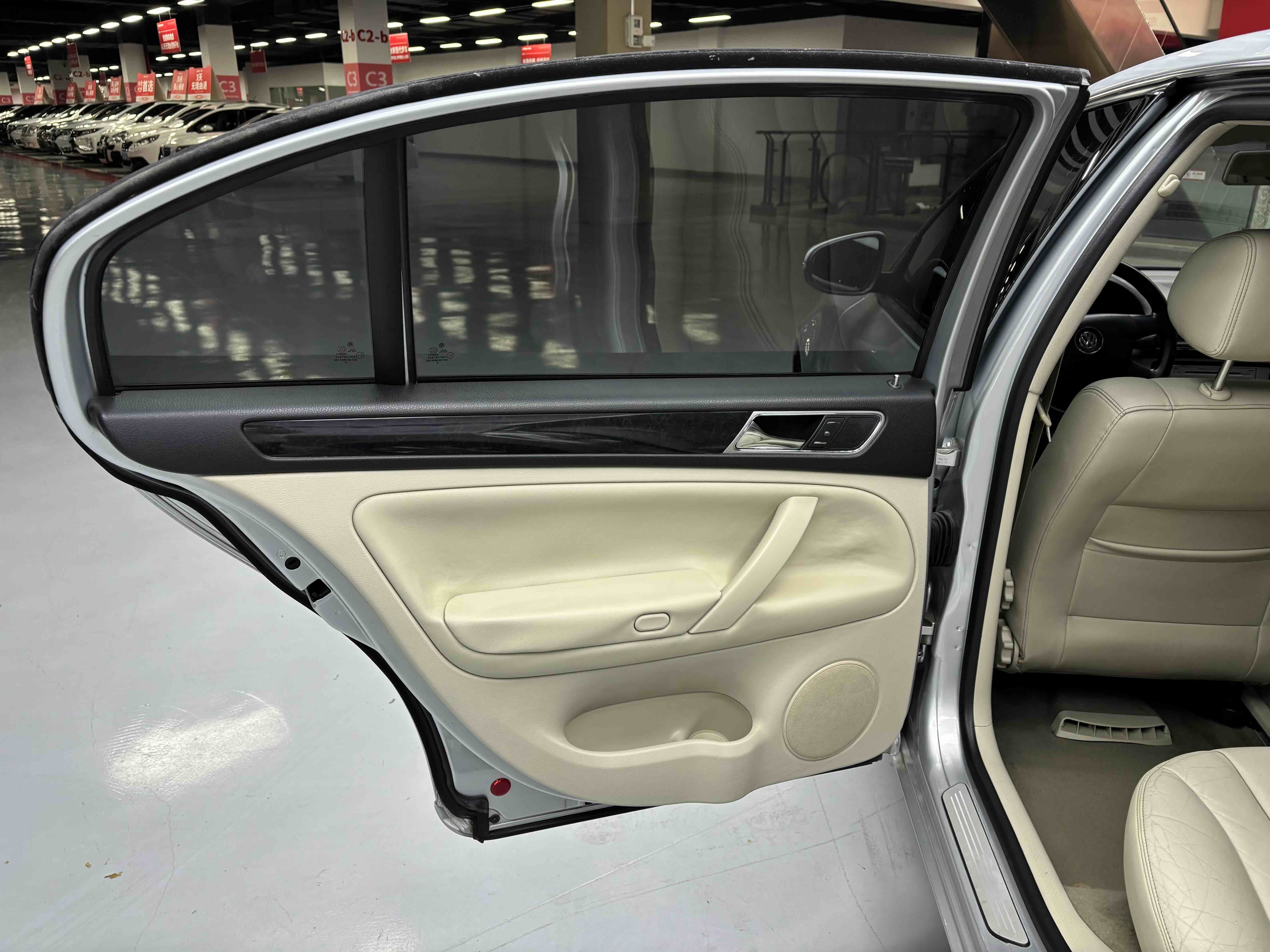 Volkswagen Passat Lingyu 2009 car image #21