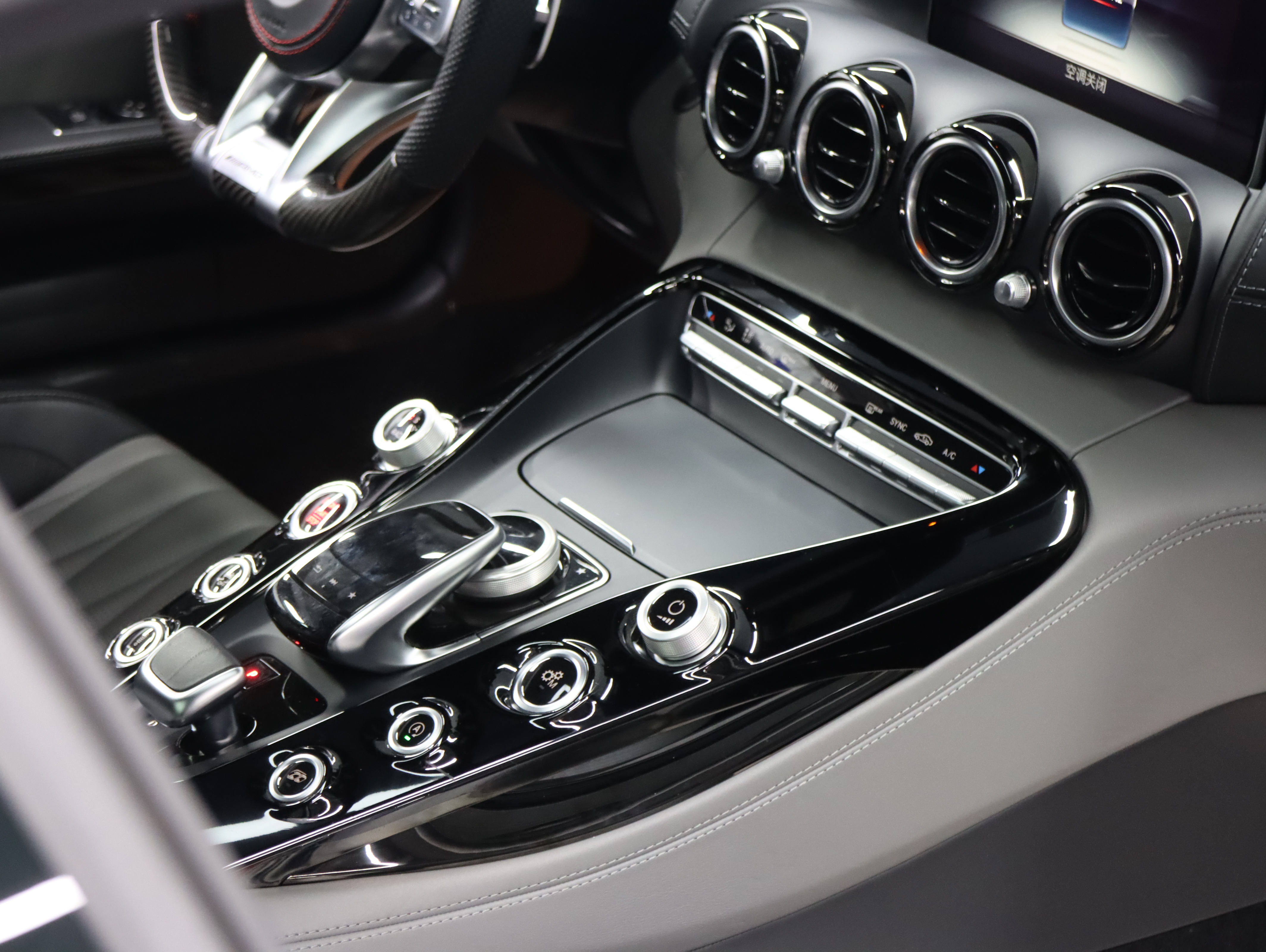 Mercedes-Benz AMG GT 2020 изображение автомобиля #21