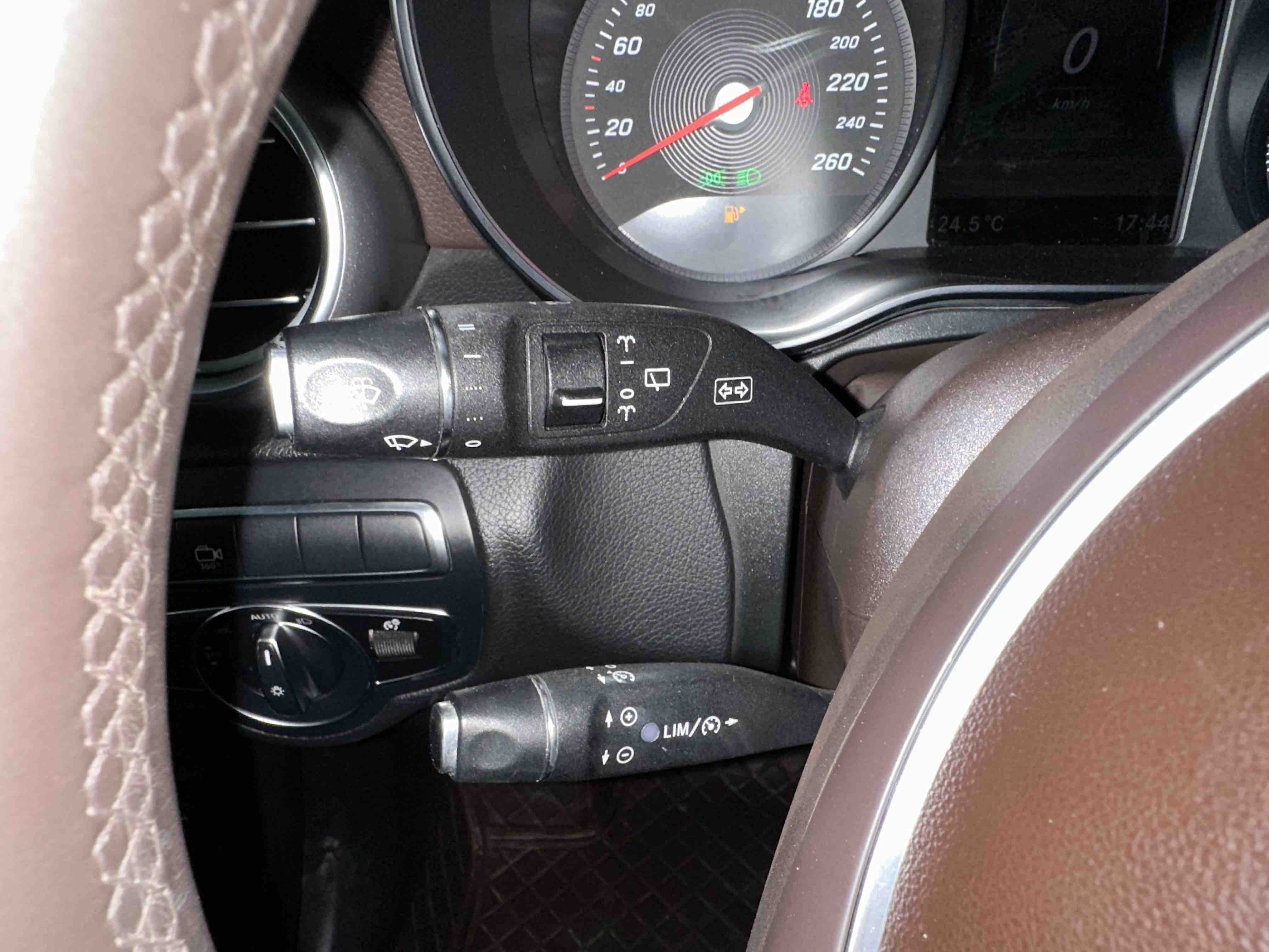 奔驰 奔驰GLC 2018 汽车图片 #21