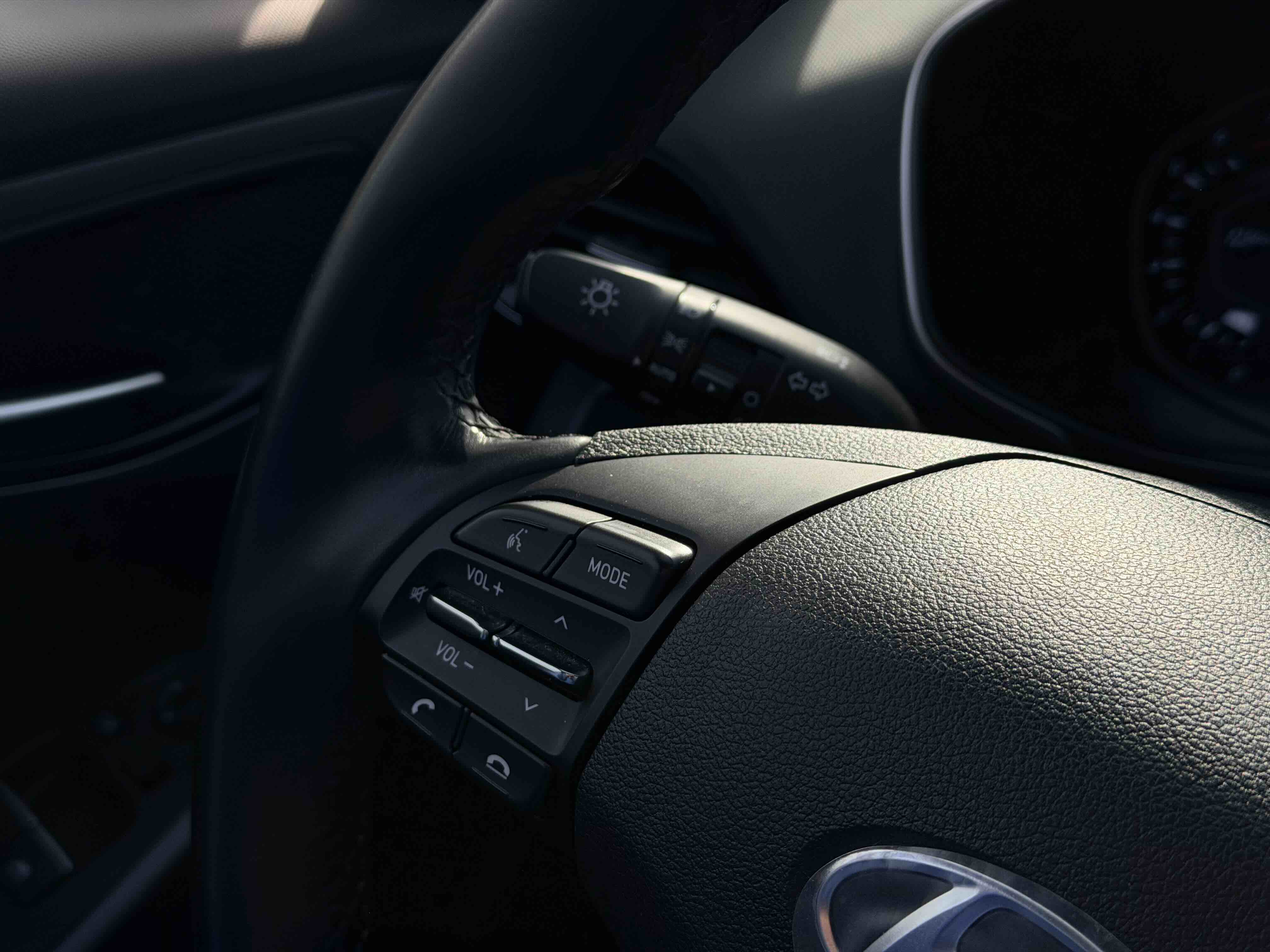 Hyundai Lafesta 2020 #21 Hyundai Lafesta 2020 car image #21