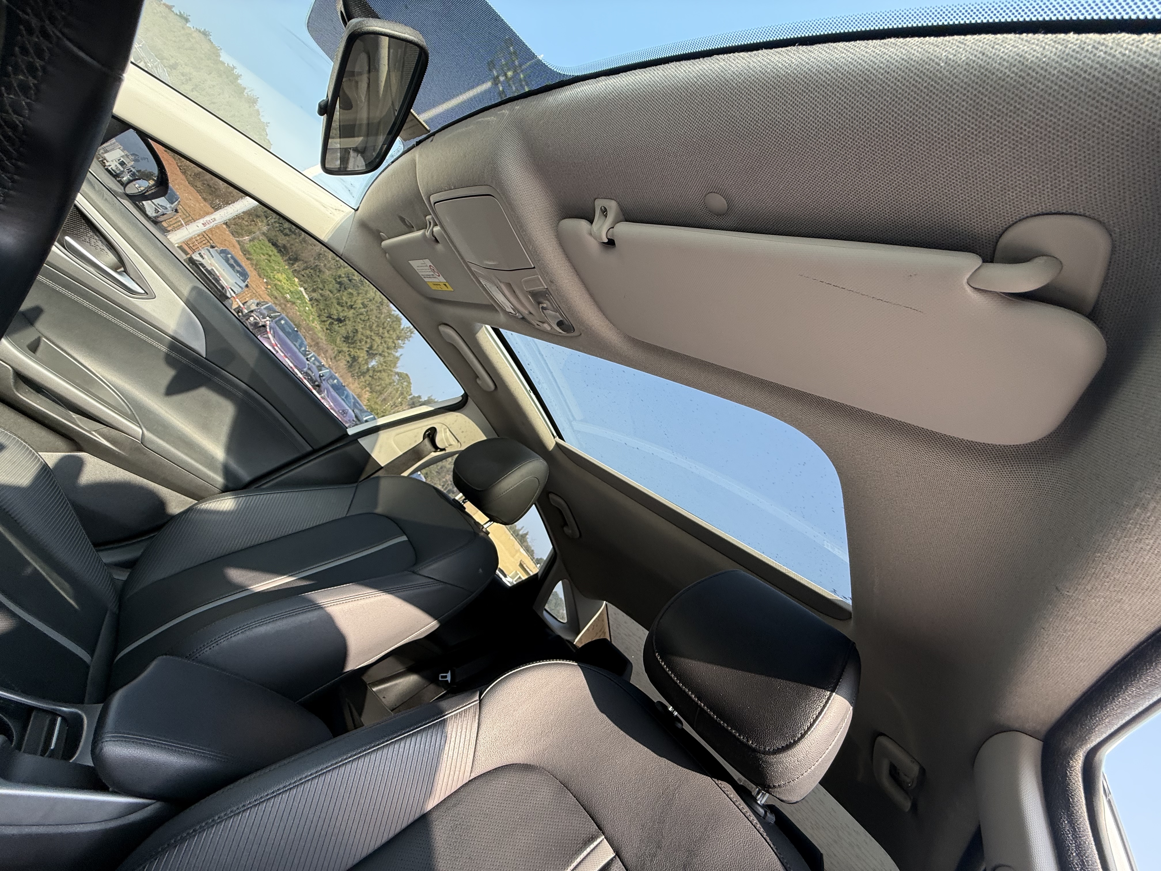 Hyundai Lafesta 2019 #21 Hyundai Lafesta 2019 car image #21