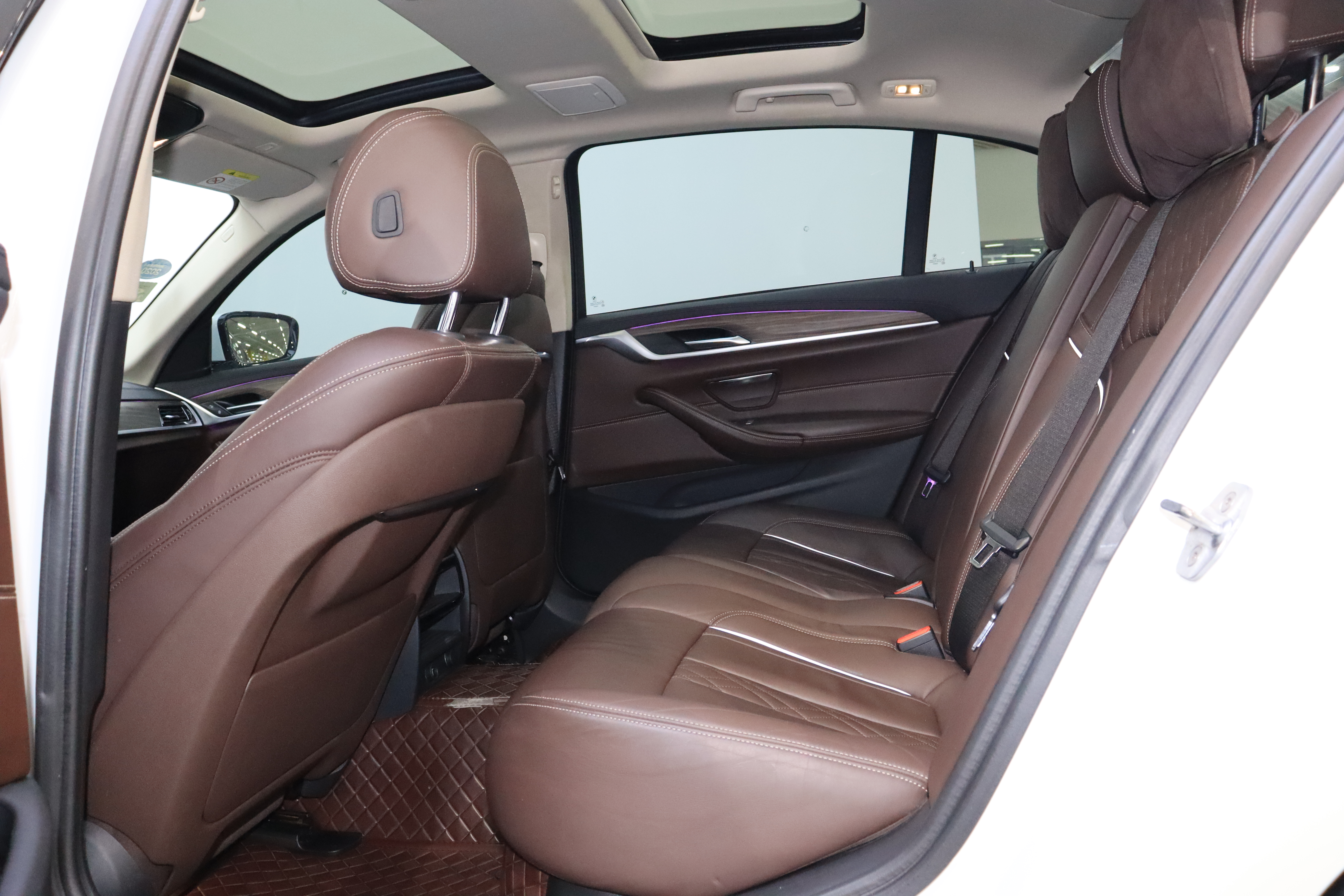 BMW 5 Series 2019 #21 BMW 5 Series 2019 car image #21