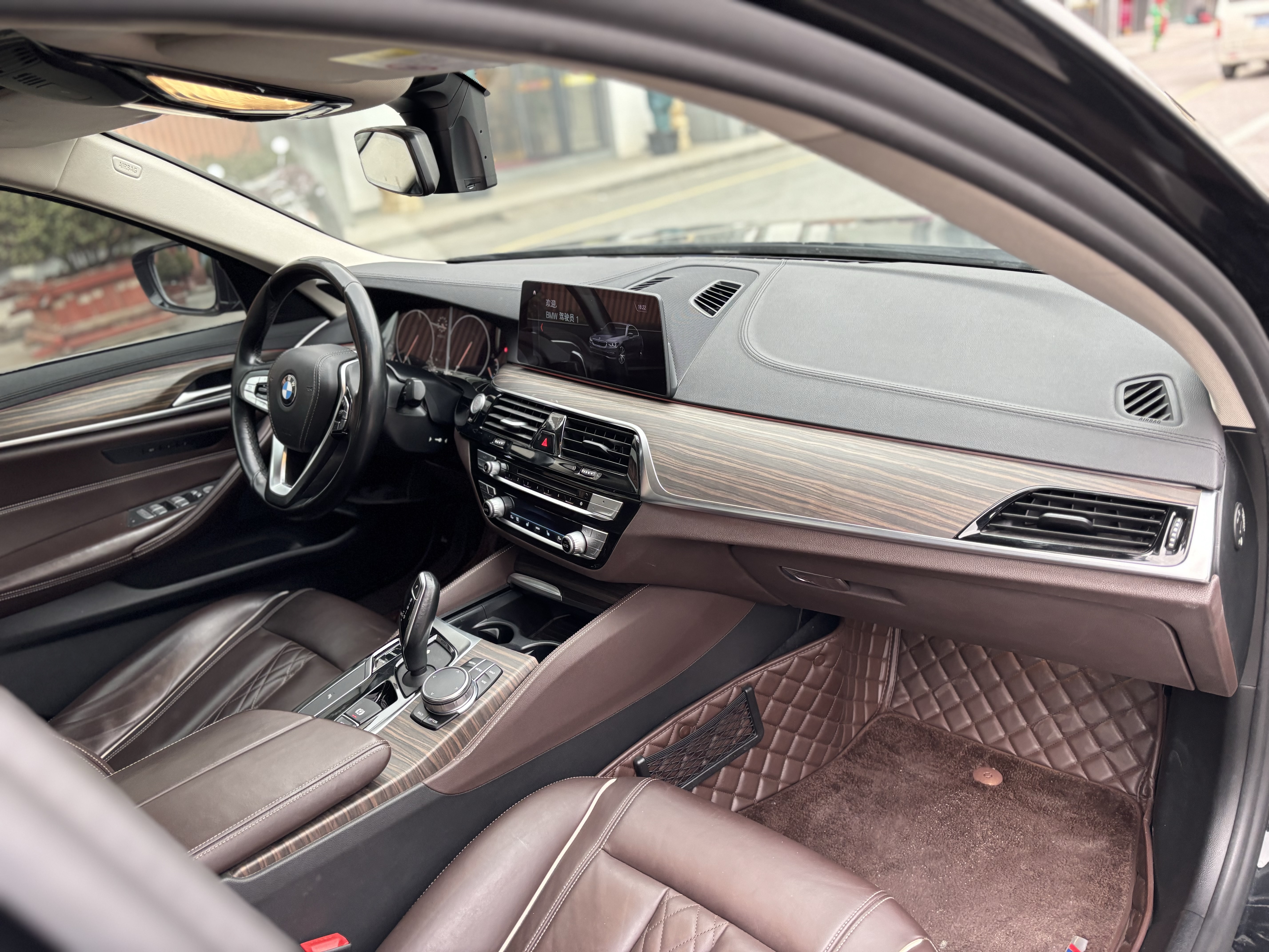 BMW 5 Series 2019 #21 BMW 5 Series 2019 car image #21