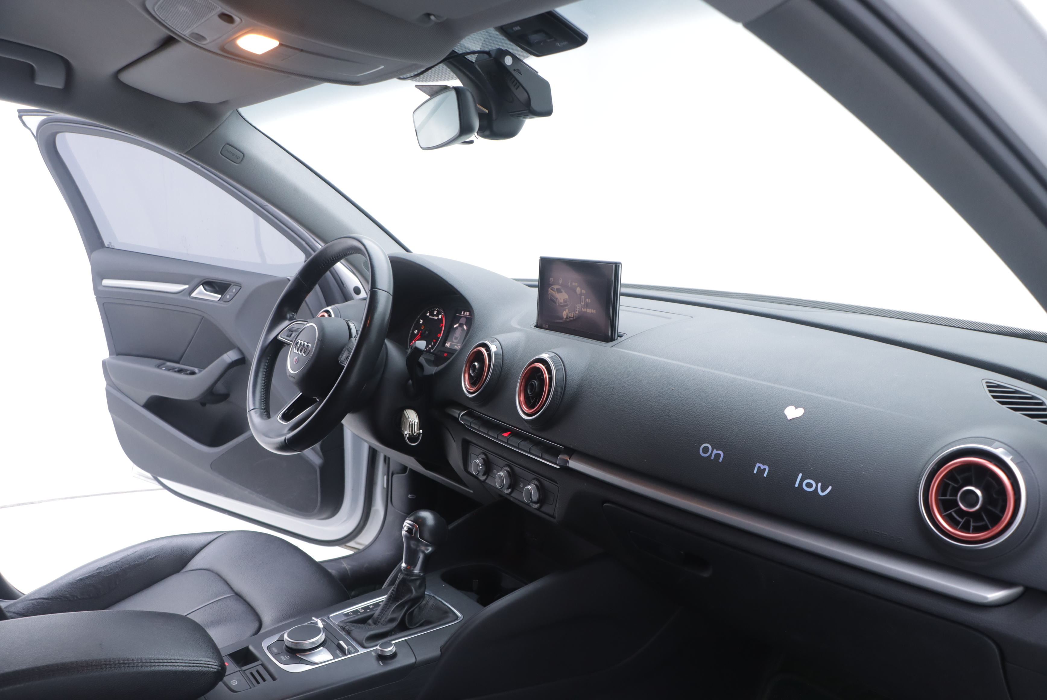 Audi A3 2019 car image #21