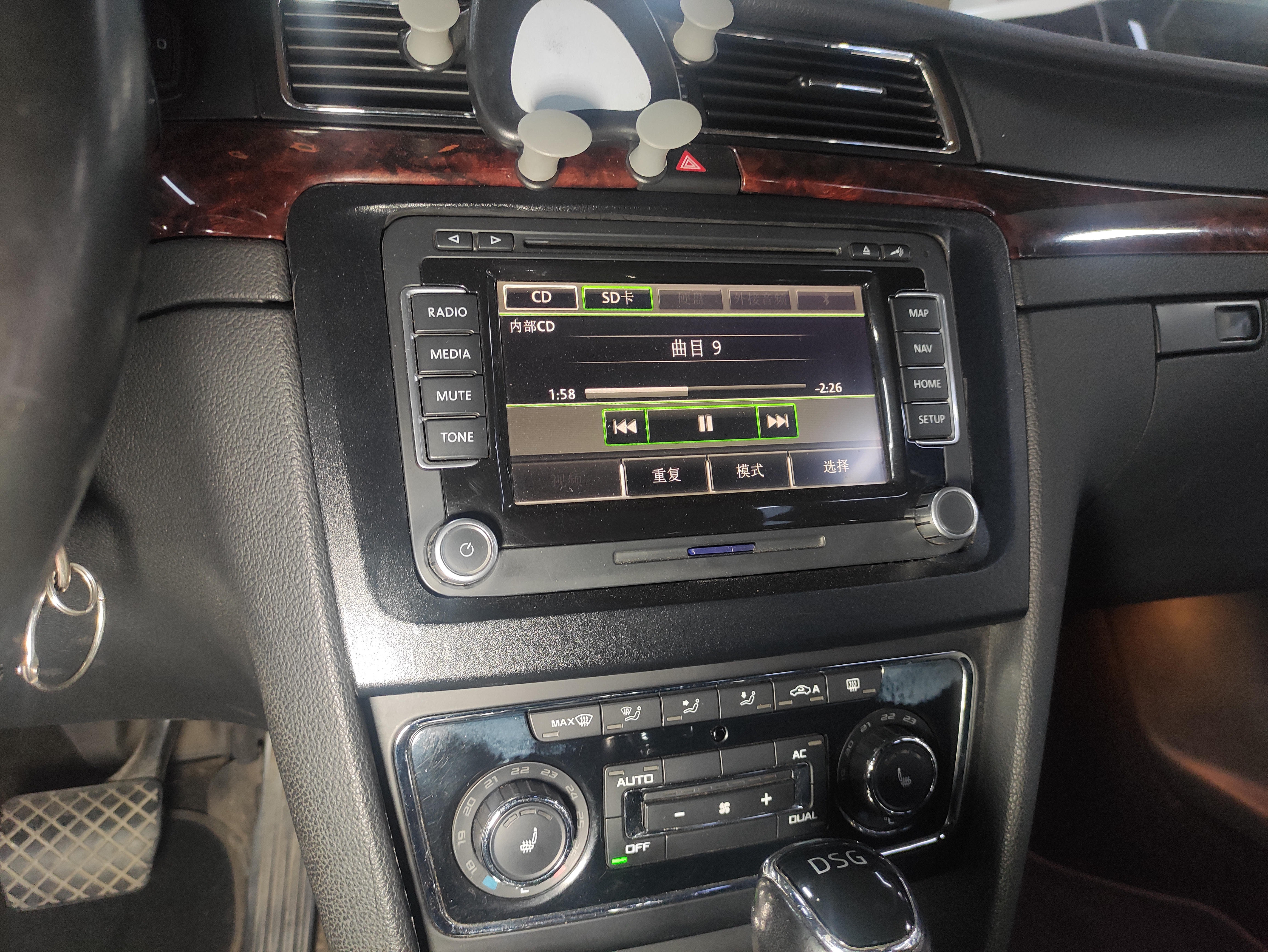 Skoda Superb Combi 2014 car image #21