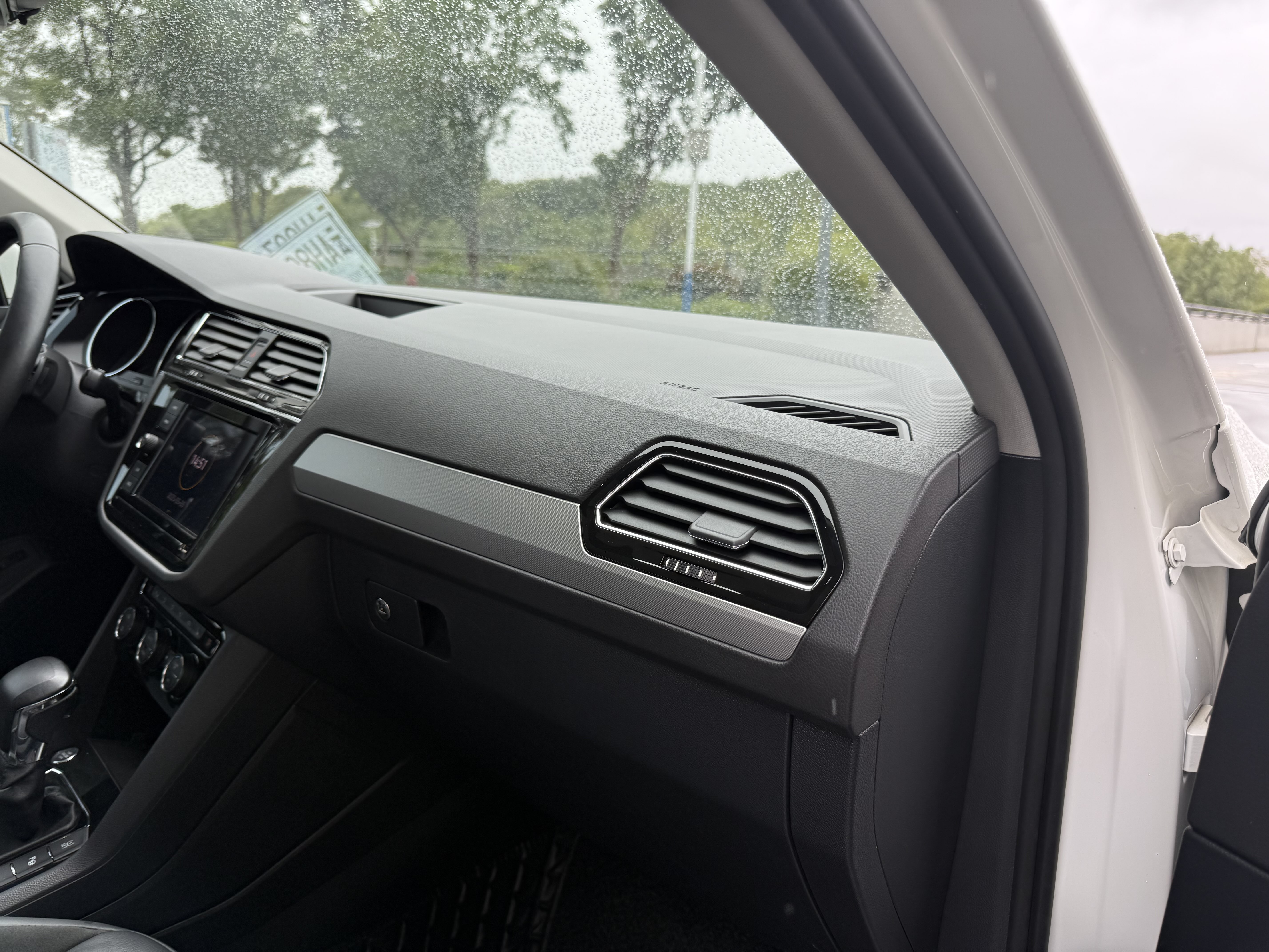 Volkswagen Tiguan L 2019 #21 Volkswagen Tiguan L 2019 car image #21