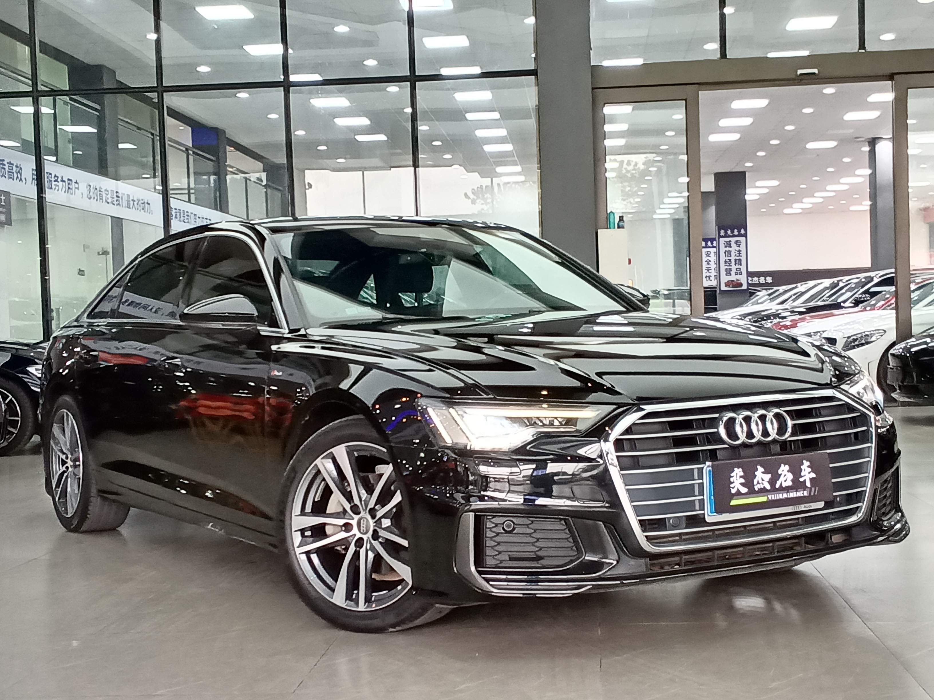 2020 car image #21