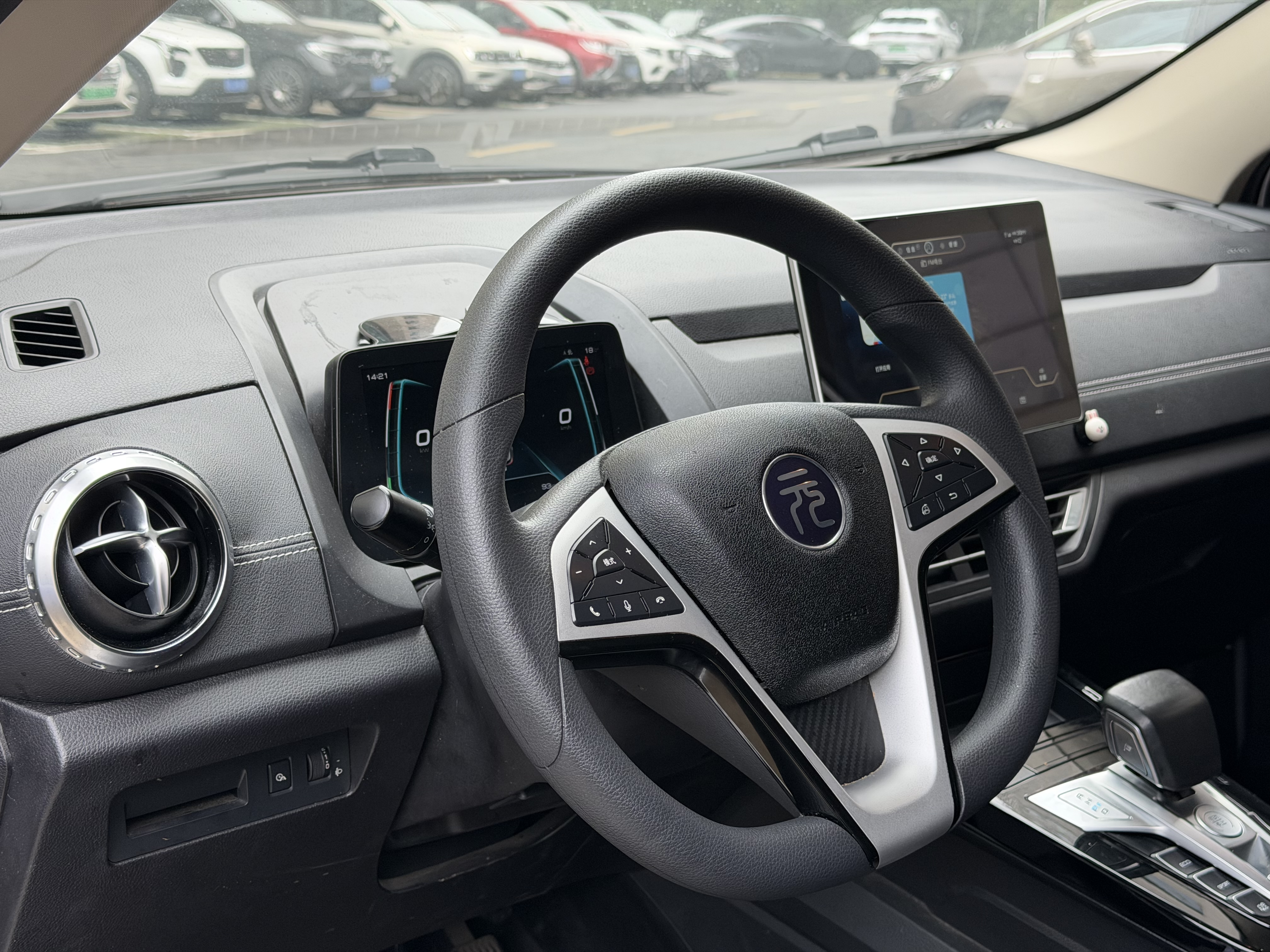 BYD Yuan New Energy 2019 car image #21