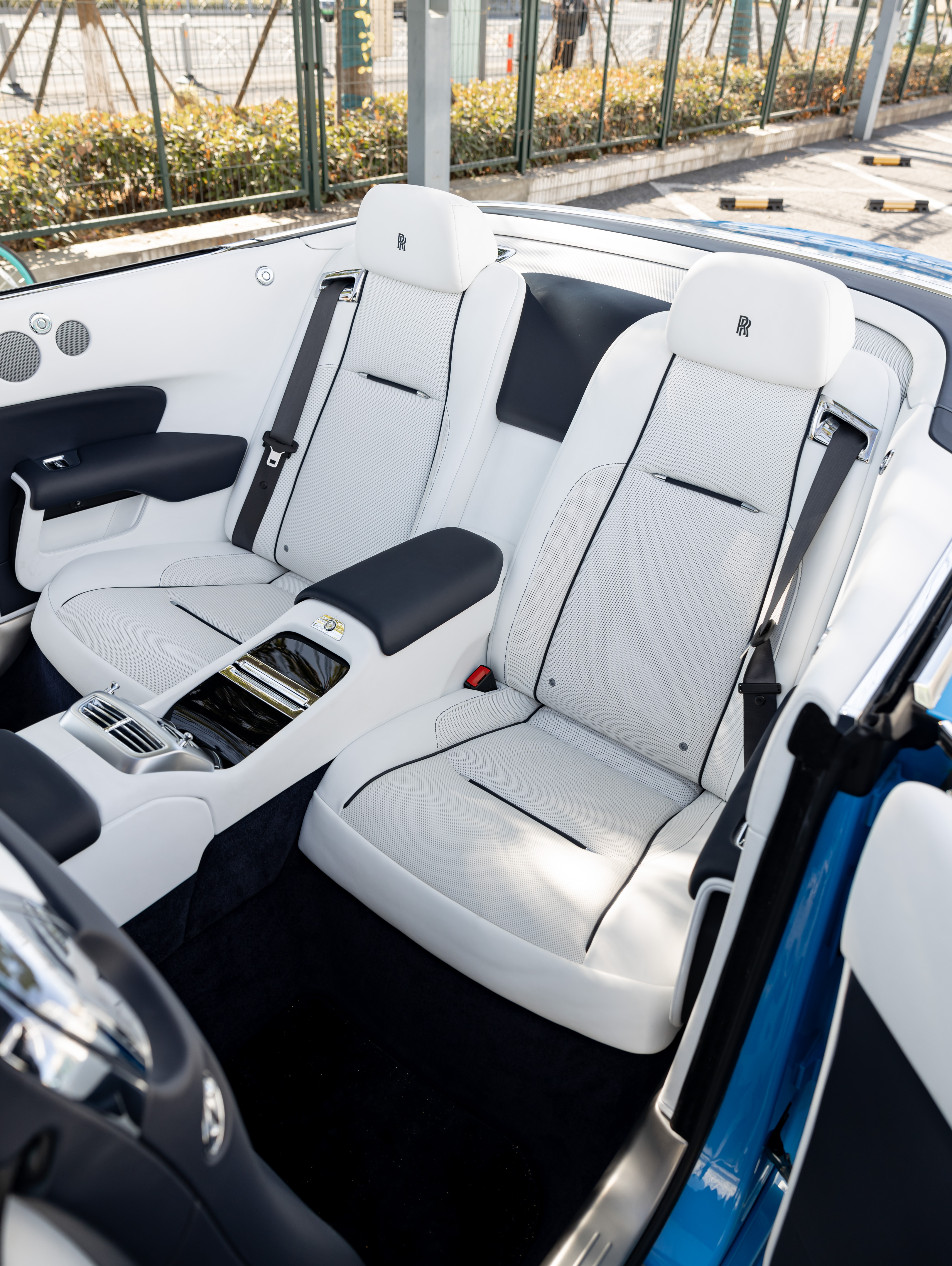 Rolls-Royce Dawn 2020 car image #21