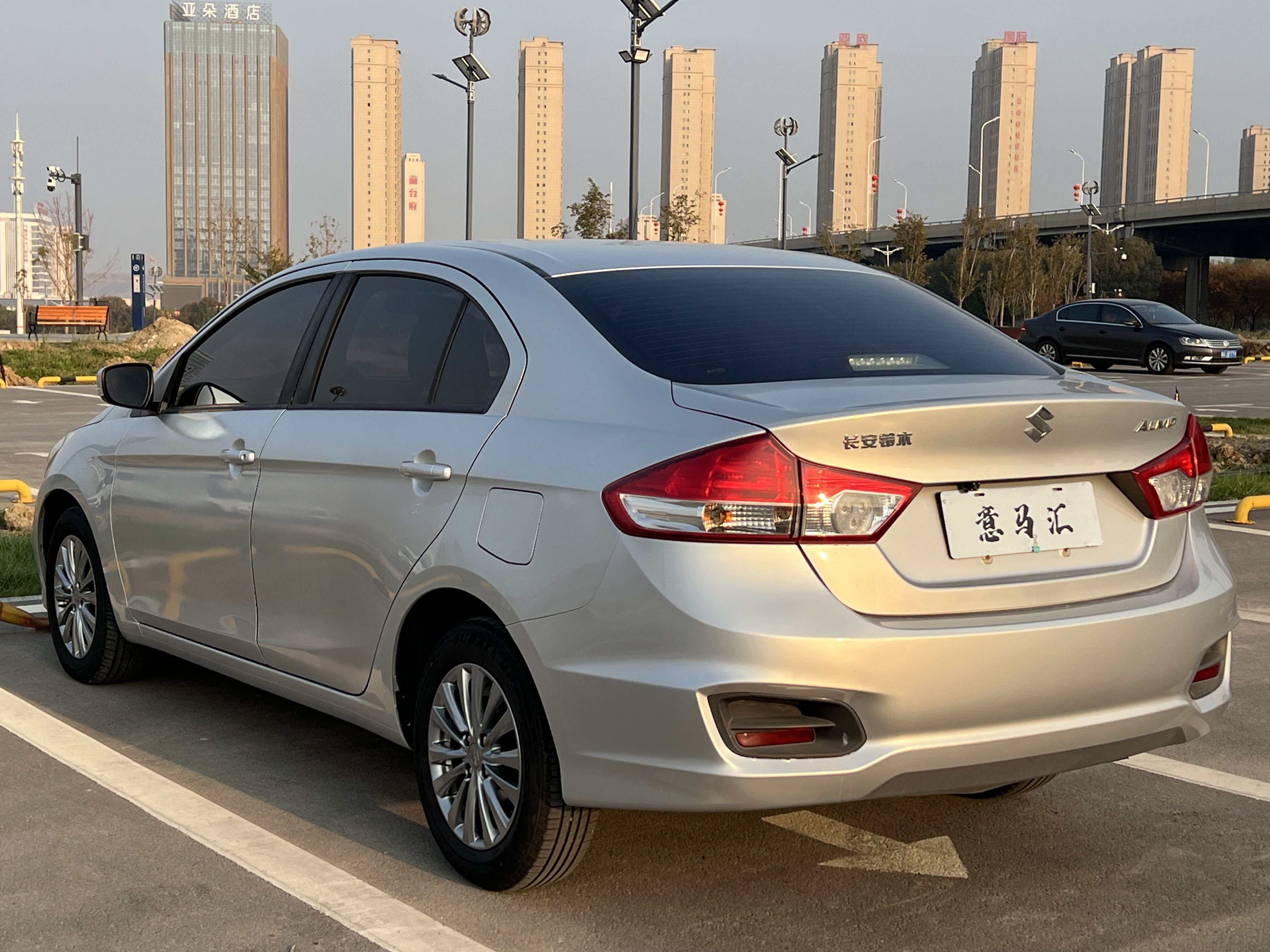 Suzuki Ciaz 2016 изображение автомобиля #21